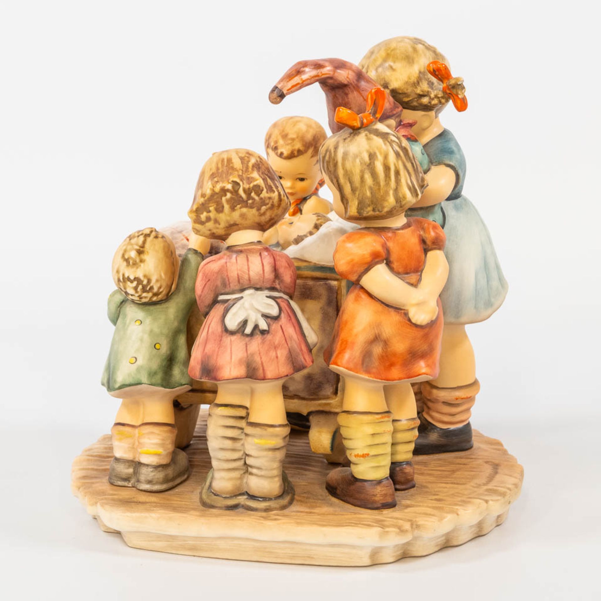 A Hummel porcelain statue The century collection 1994 number 574. (19 x 16,5 x 19 cm) - Image 5 of 11