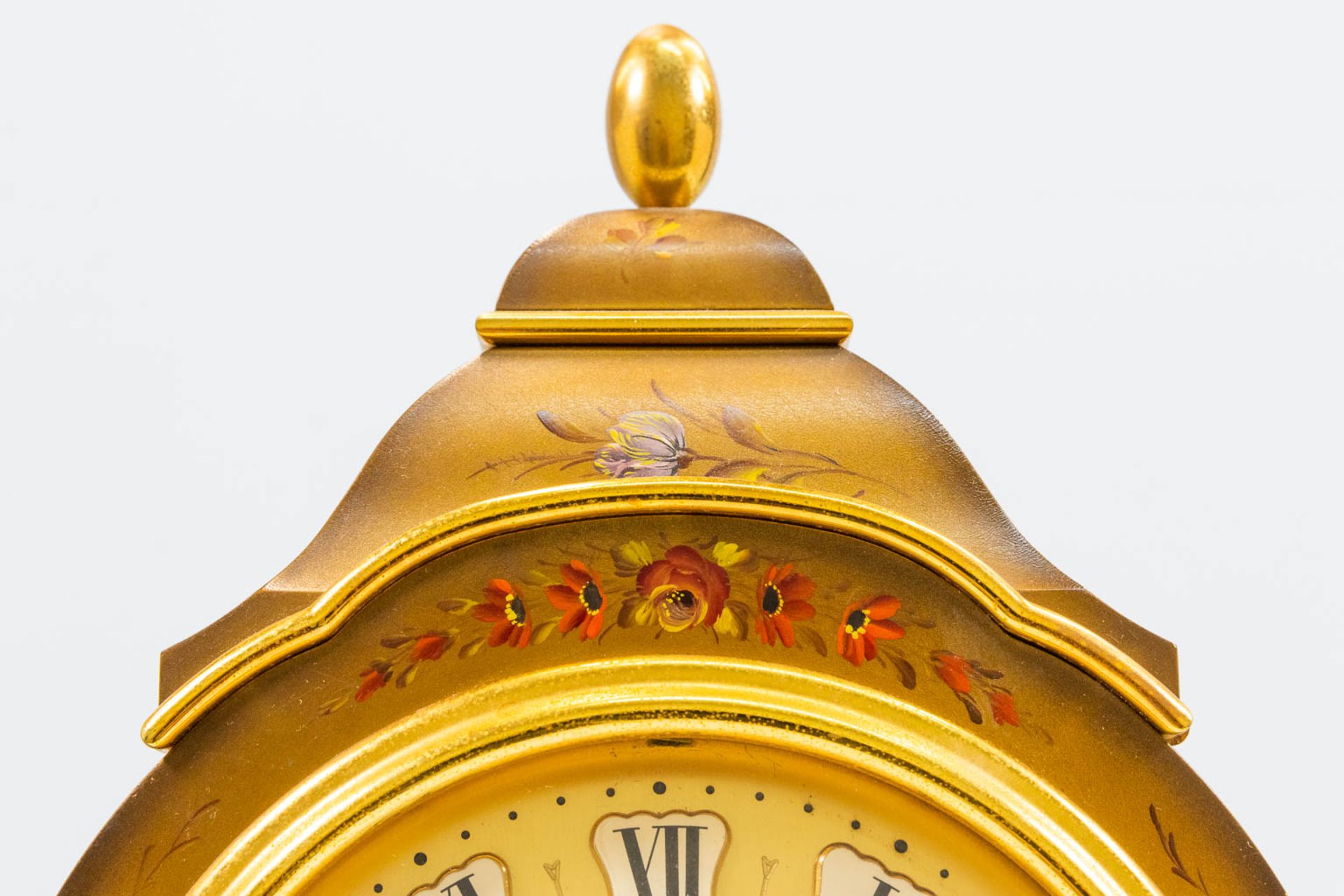 A Table clock with hand-painted flower decor, marked Eluxa. The second half of the 20th century. . ( - Bild 10 aus 14