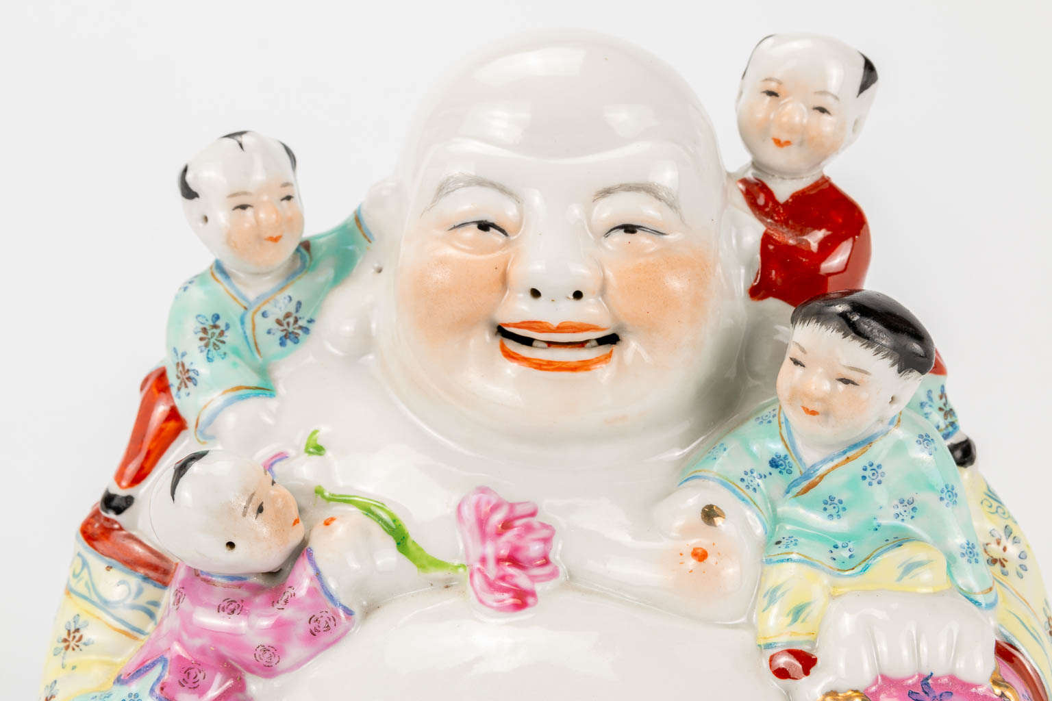 A collection of 2 laughing buddha's made of Chinese porcelain. 19th/20th century. (11 x 20 x 22 cm) - Image 15 of 19