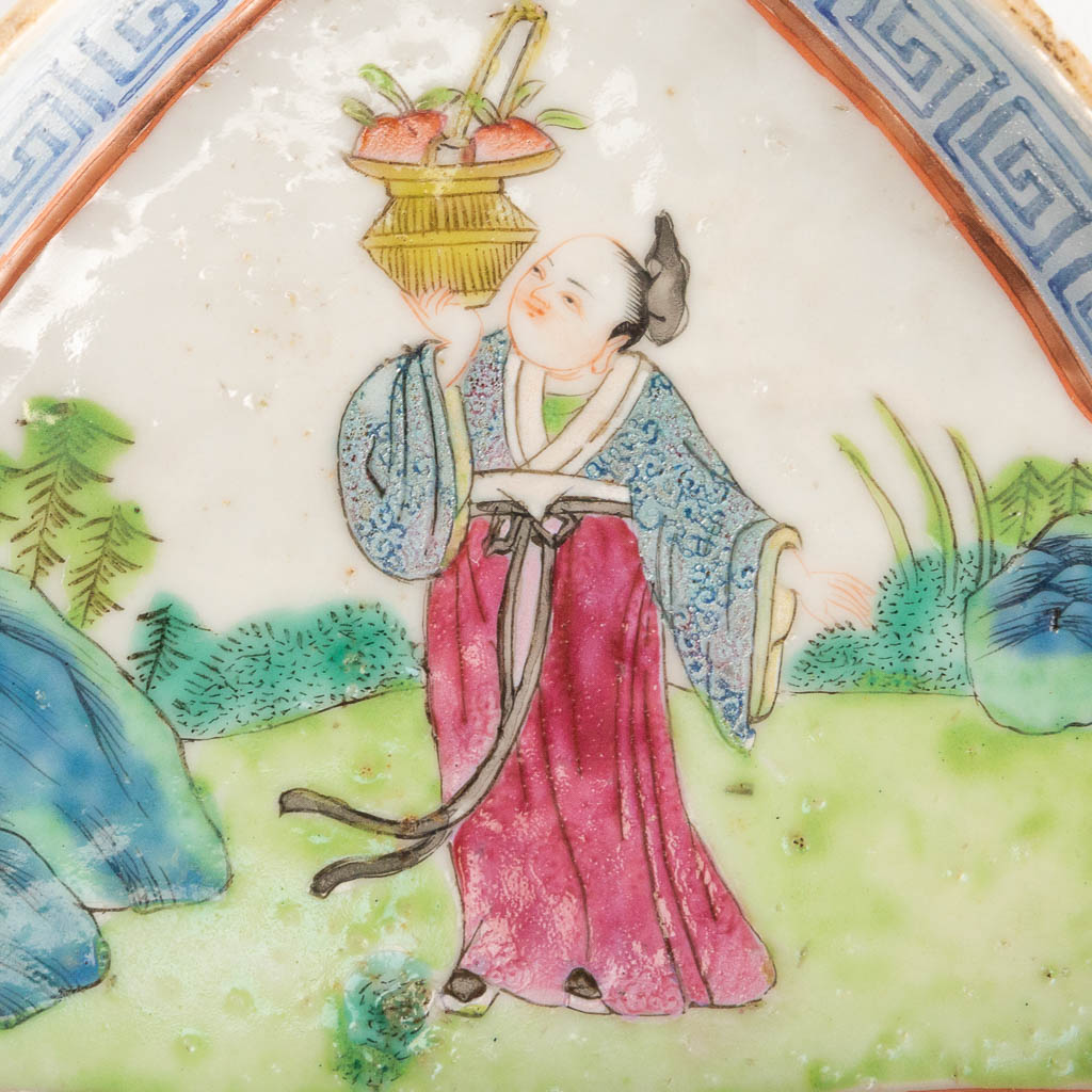 A set of 4 plates made of Chinese porcelain in a triangle shape with images of ladies and wise men. - Image 19 of 20