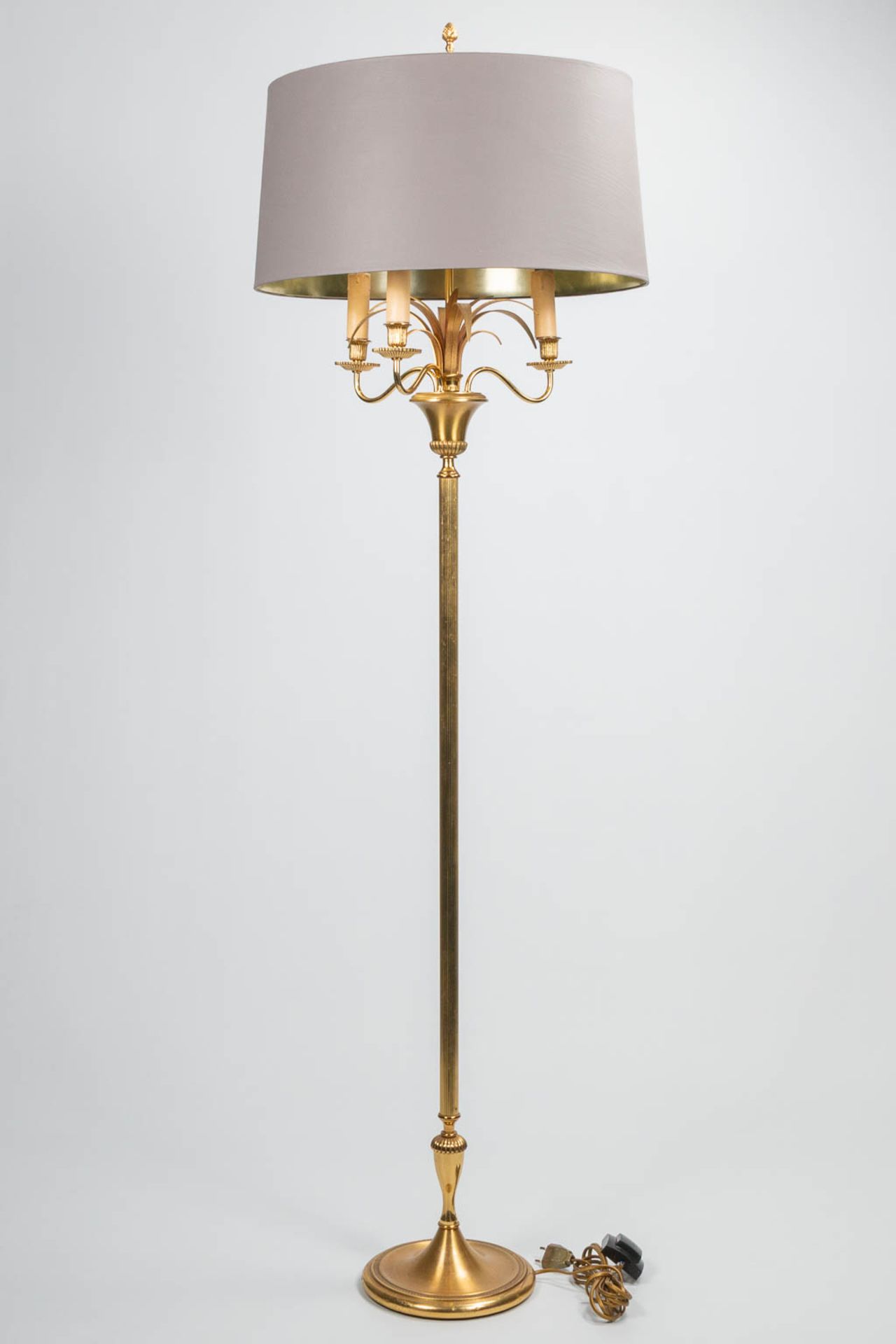 A standing lamp made in Hollywood Regency style. Around 1970. (163 x 34 cm) - Image 5 of 13