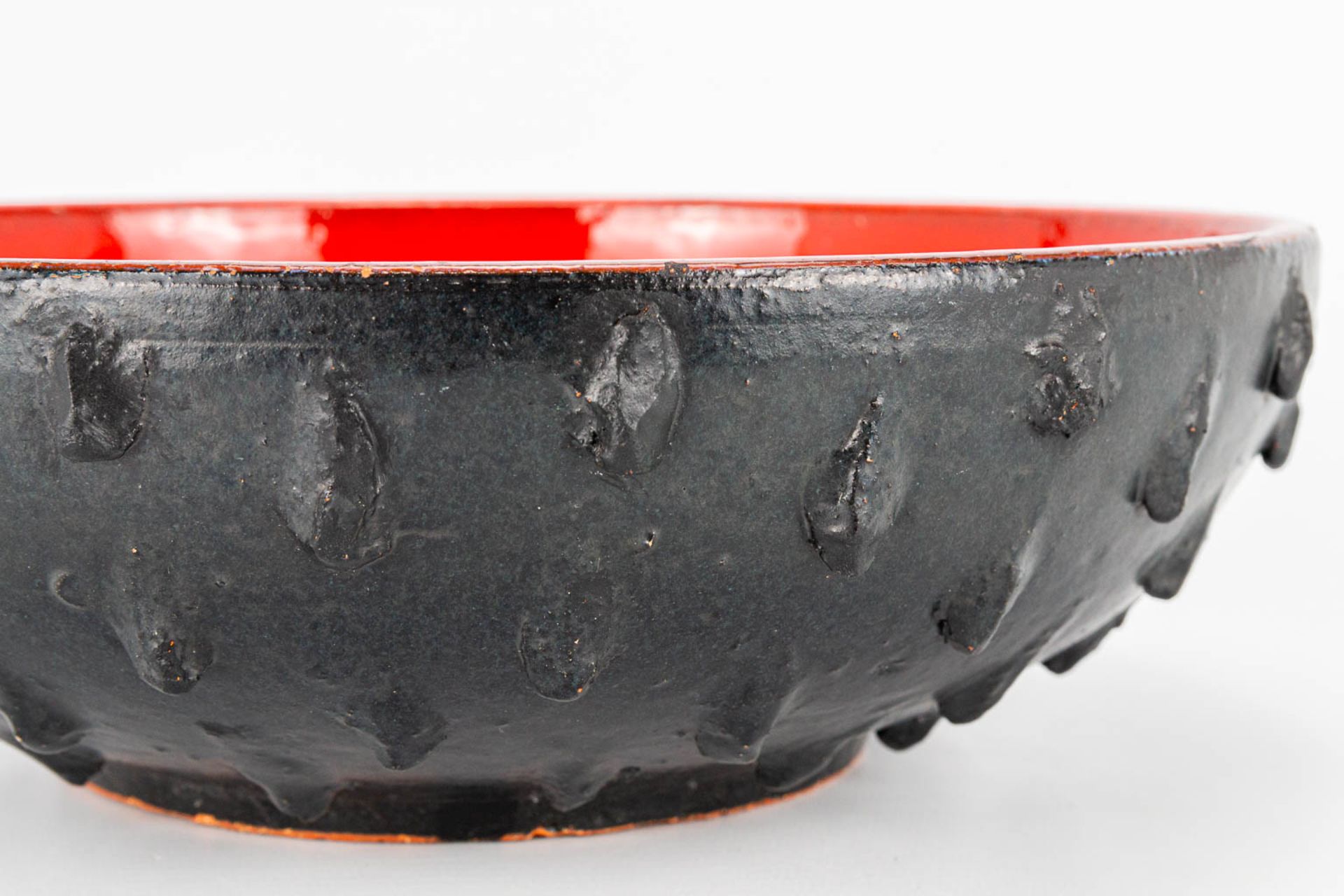 Rogier VANDEWEGHE (1923-2020) For Amphora, a red glazed bowl. (9 x 28 cm) - Image 10 of 12
