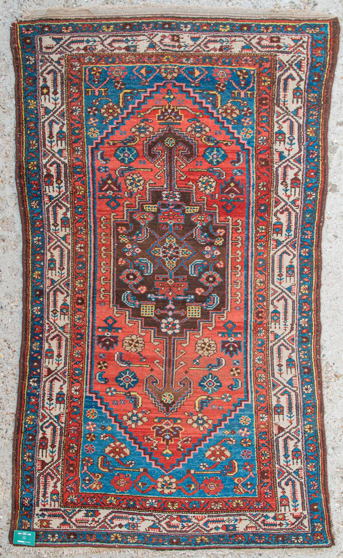 An Oriental hand-made carpet. (126 x 211 cm) - Image 6 of 6