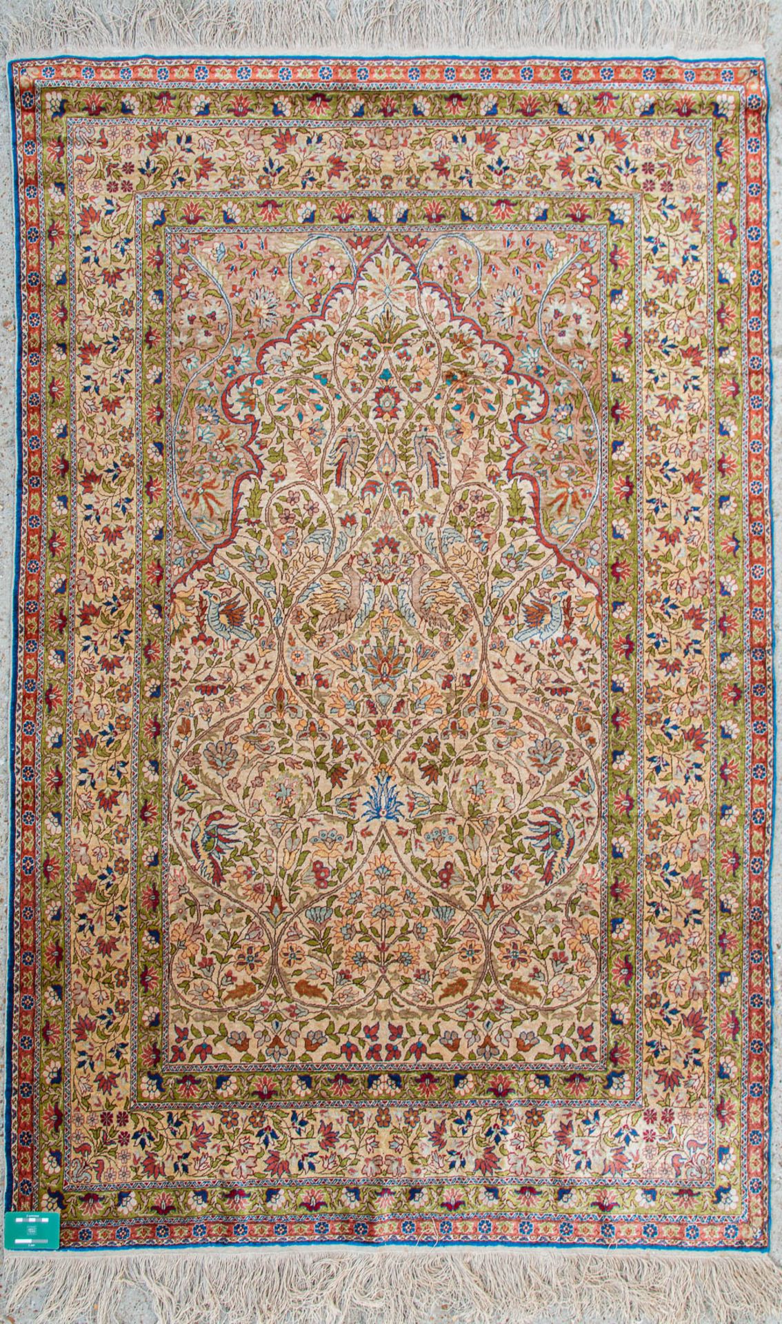An Oriental hand-made carpet made of silk and marked Hereke (191 x 120) (120 x 190 cm) - Image 7 of 7