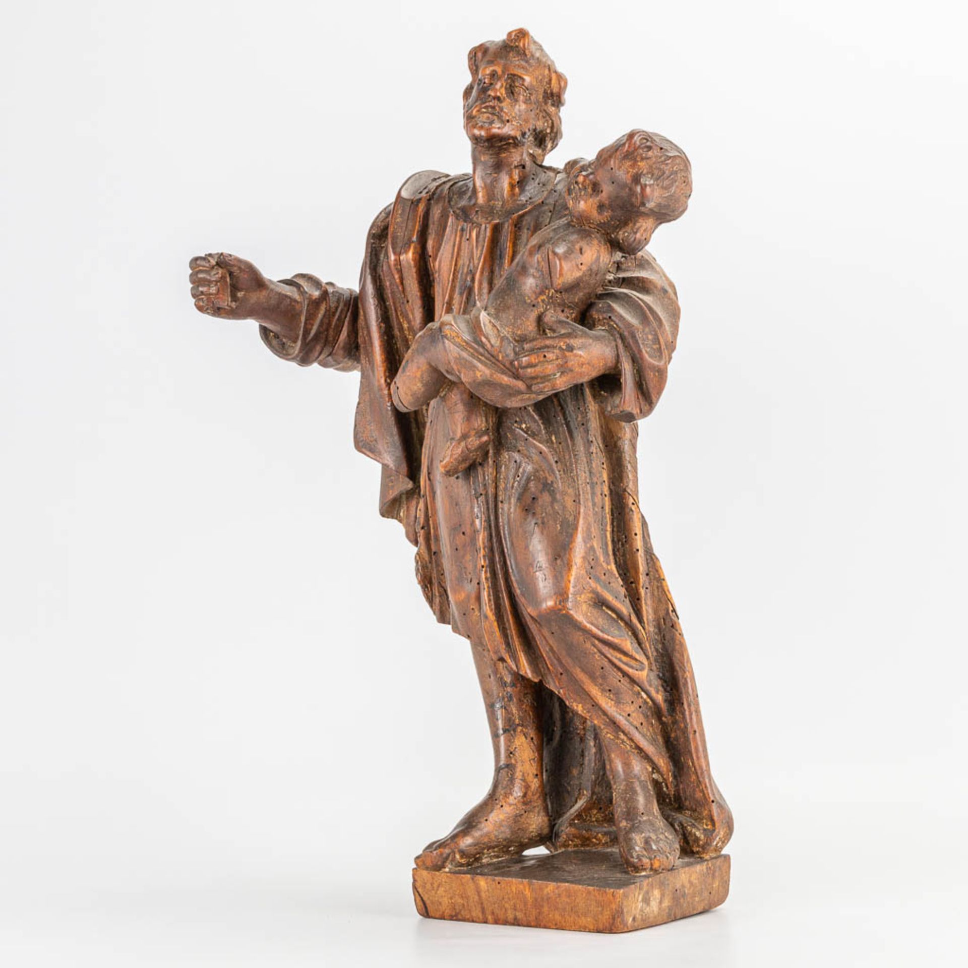 An antique wood sculptured statue of 'Joseph and Child.' 17th/18th century. (14 x 27 x 48 cm) - Image 4 of 11