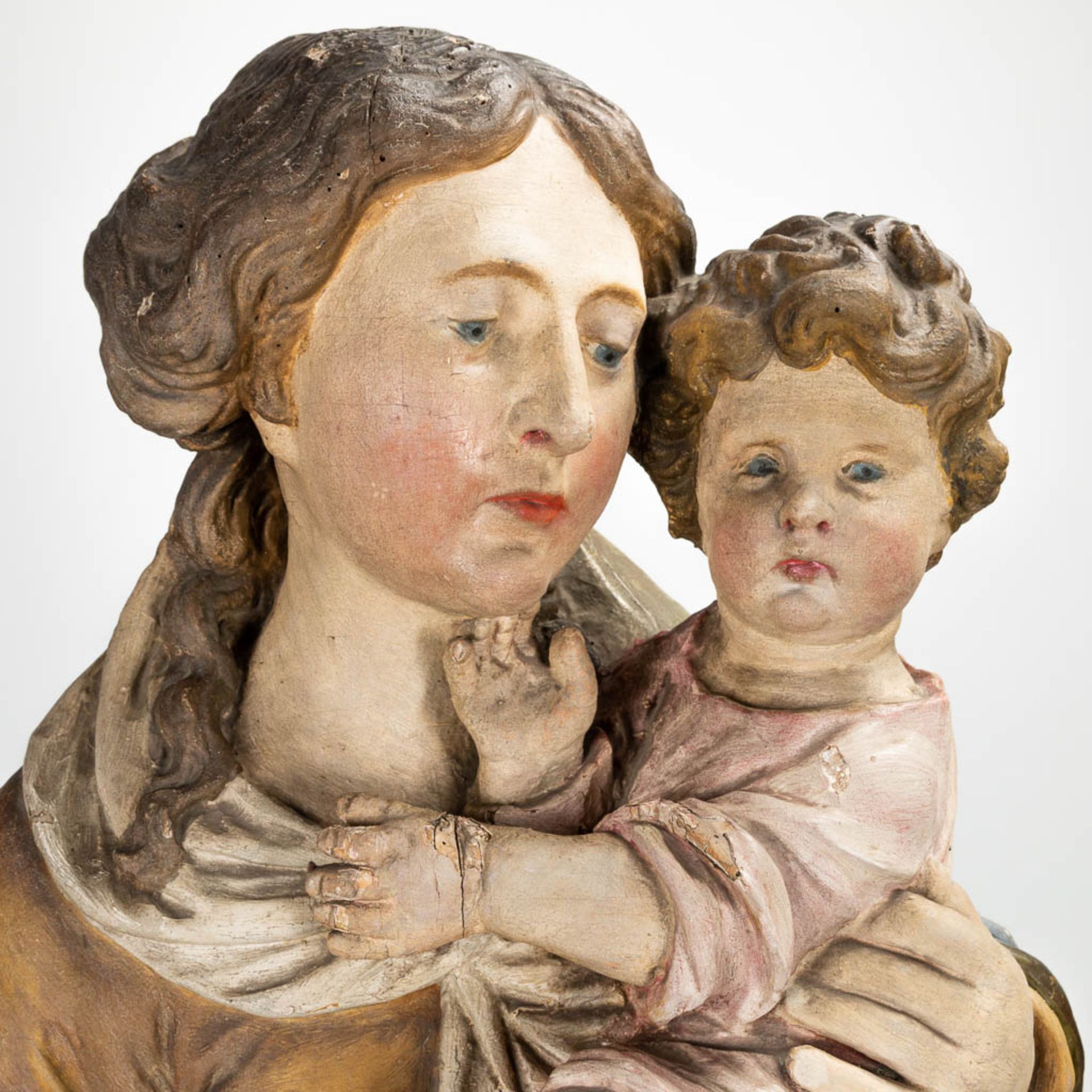A large statue 'Madonna with child' made of sculptured oak, probably Brabant. 17th/18th century. (30 - Image 13 of 21
