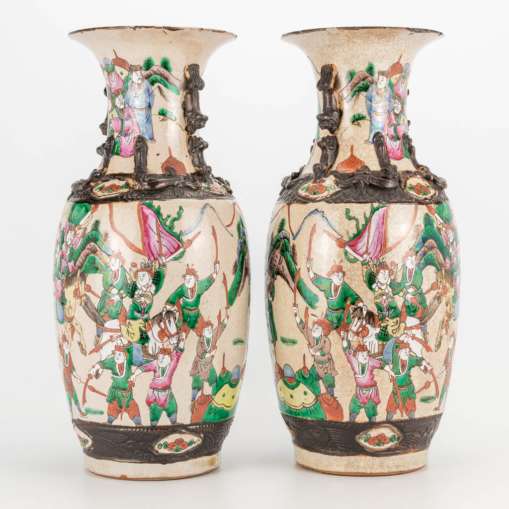 A pair of Nanking Chinese porcelain vases. (46 x 20 cm) - Image 12 of 25