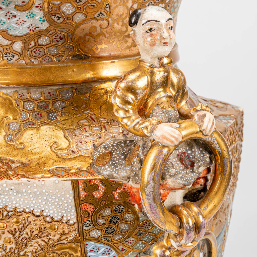 An exceptionally large Satsuma vase with lid on ceramic base, Emperor decor, Japan 19th century. (28 - Image 10 of 28