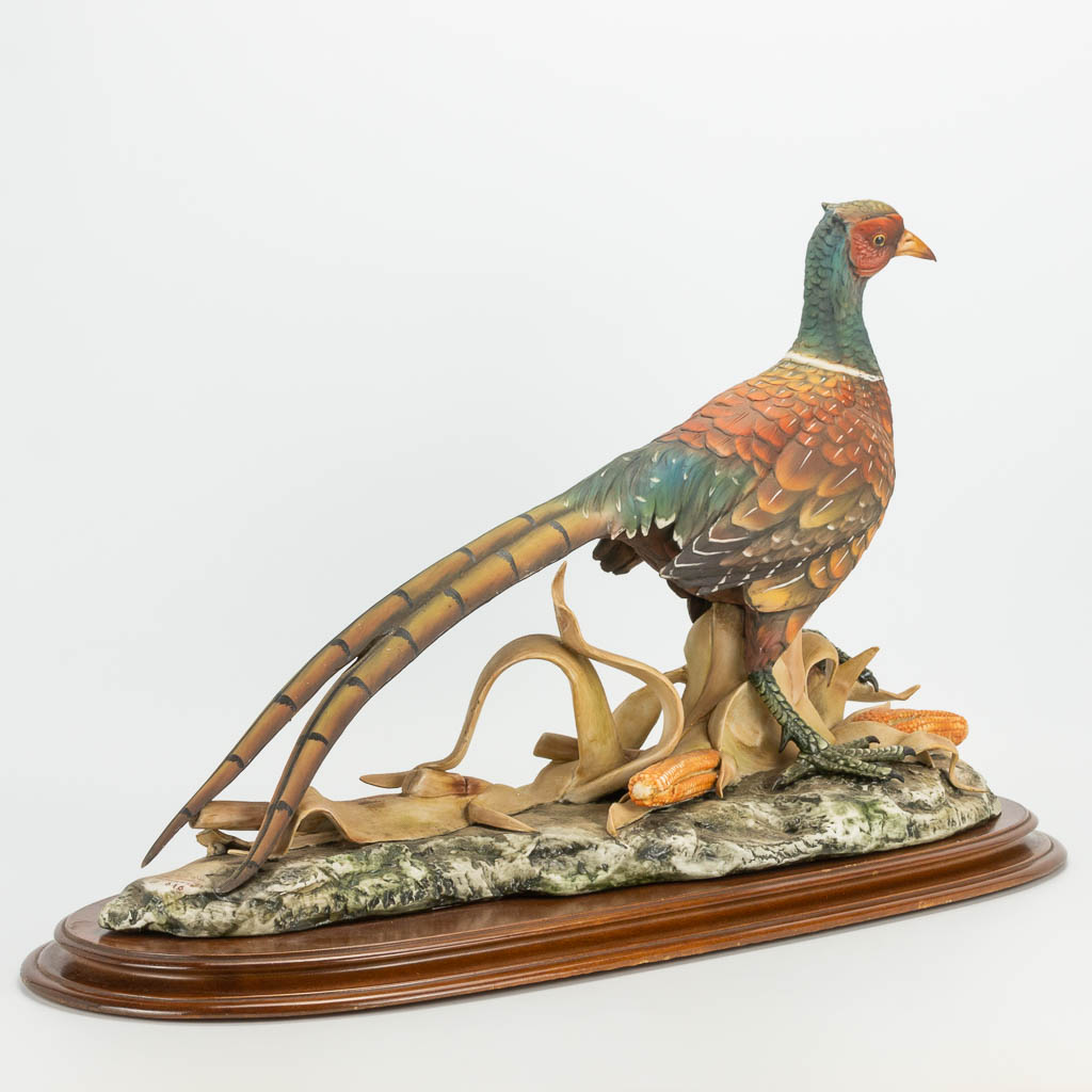A Capodimonte porcelain figurine of a pheasant marked Edoardo Tasca. 616/1000. (36 x 59 x 35 cm) - Image 8 of 22