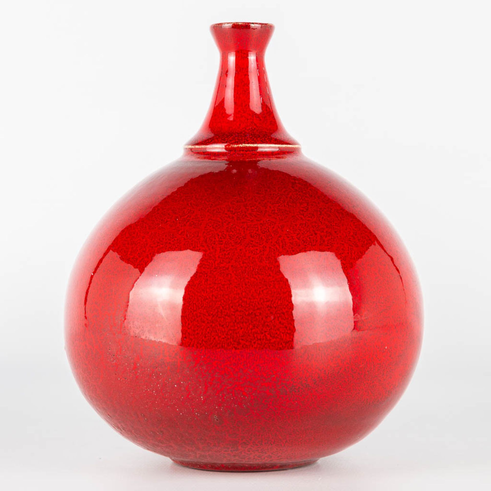 A vase made of red glazed white ceramics and probably made in Scandinavia. Period 1960-1970. (17 x 1 - Image 4 of 10