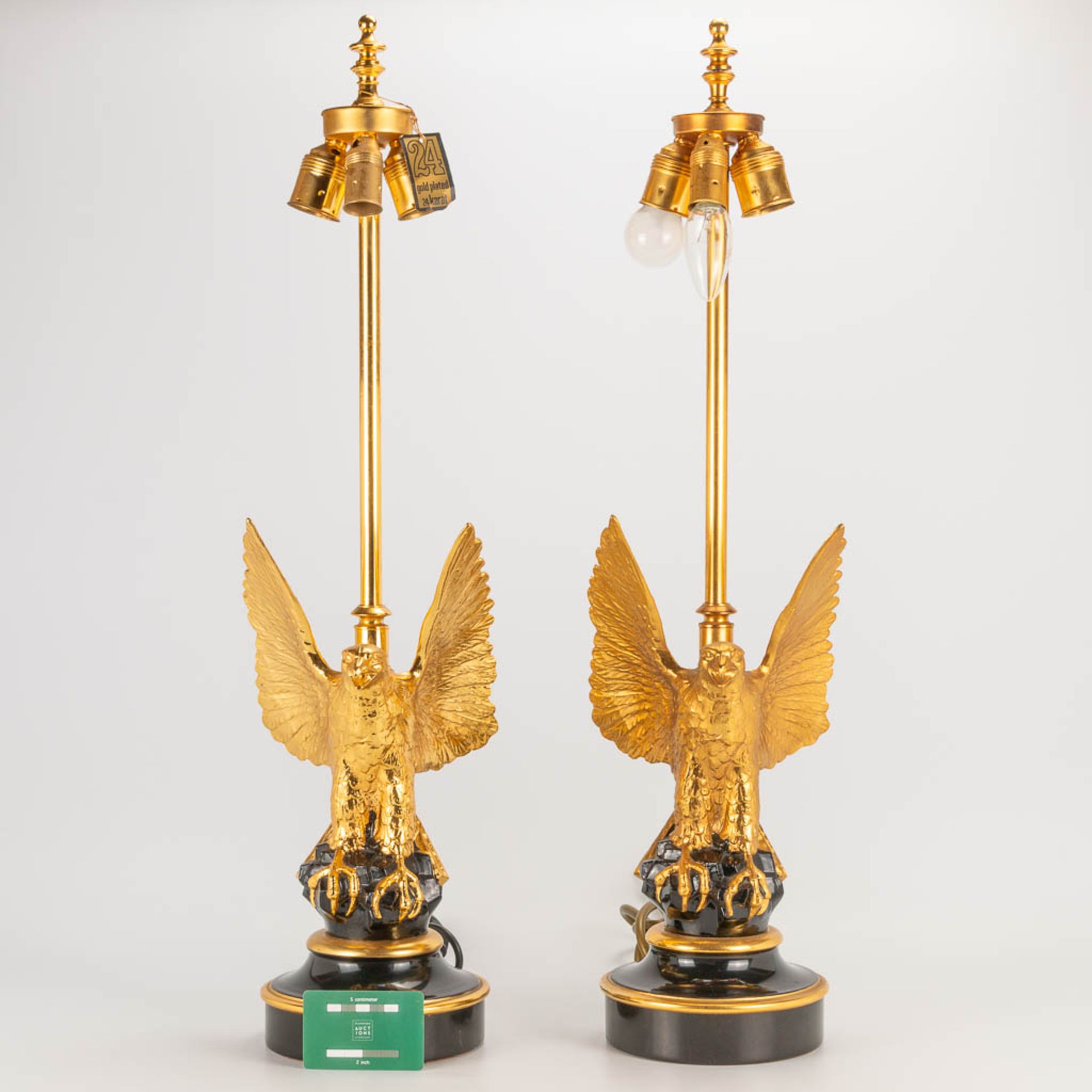 A pair of Deknudt table lamps of an eagle, metal on a porcelain base, 1970-1980. Hollywood Regency s - Image 4 of 19