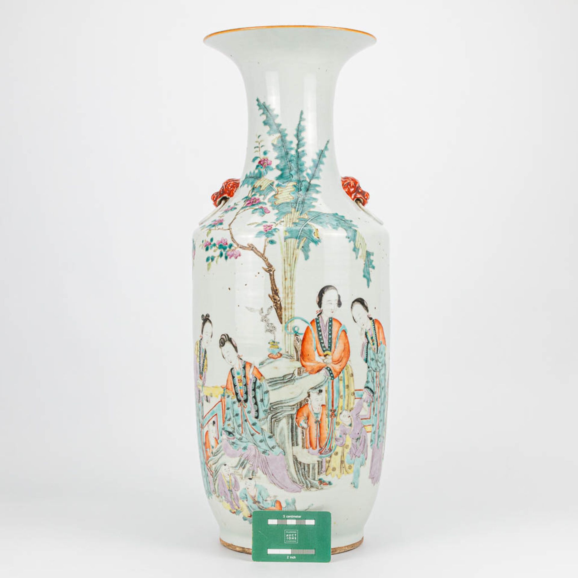 A Chinese vase with decor of ladies and playing children. 19th/20th century. (57,5 x 21 cm) - Image 8 of 8