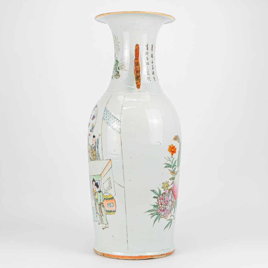 A Chinese vase with double decor of the emperor and fruits. 19th/20th century. (59 x 21,5 cm) - Image 3 of 7