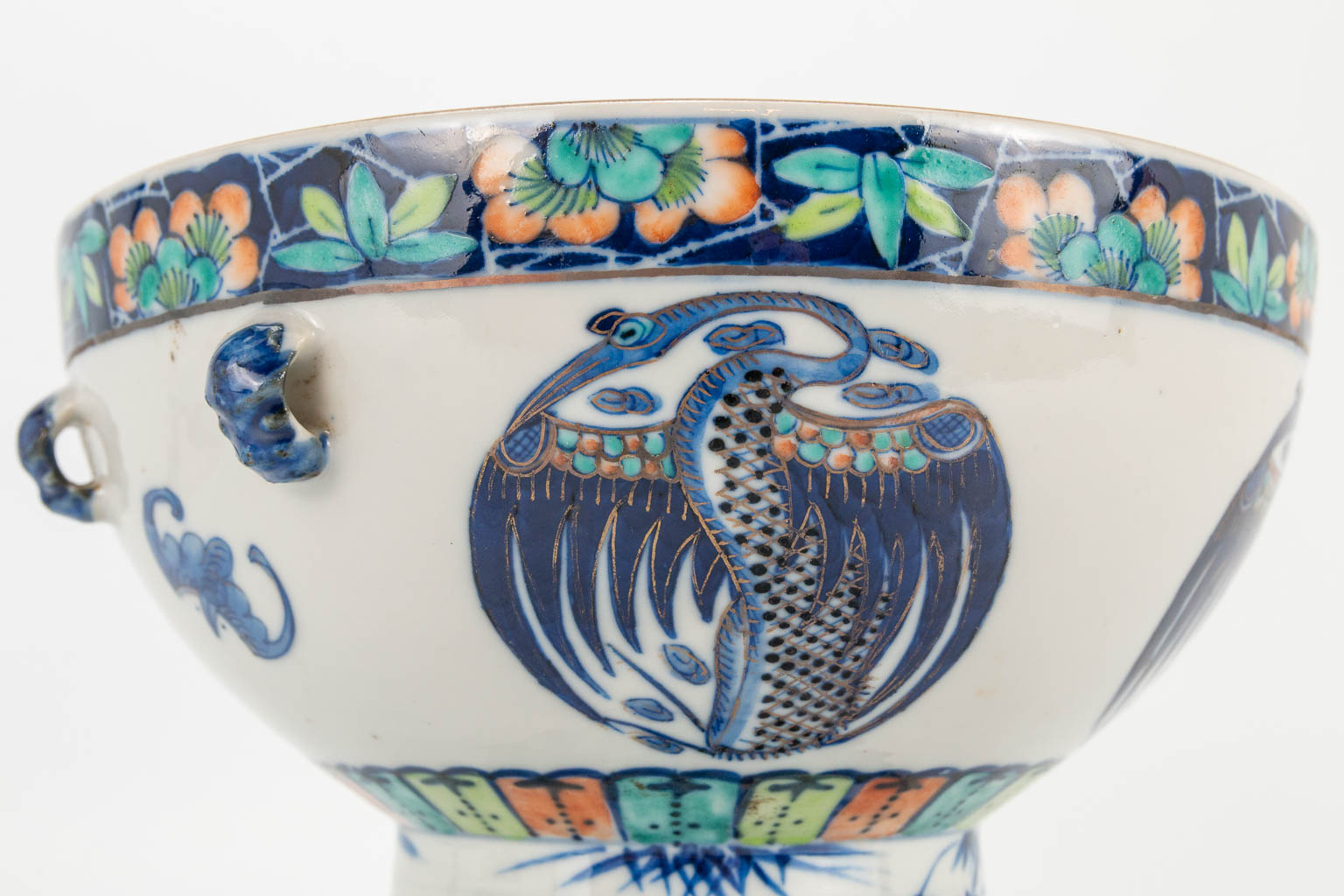 A 'Bain Marie' Douchai made of Chinese porcelain, Tching dinasty, 19th century.Ê (21 x 20 cm) - Image 14 of 16