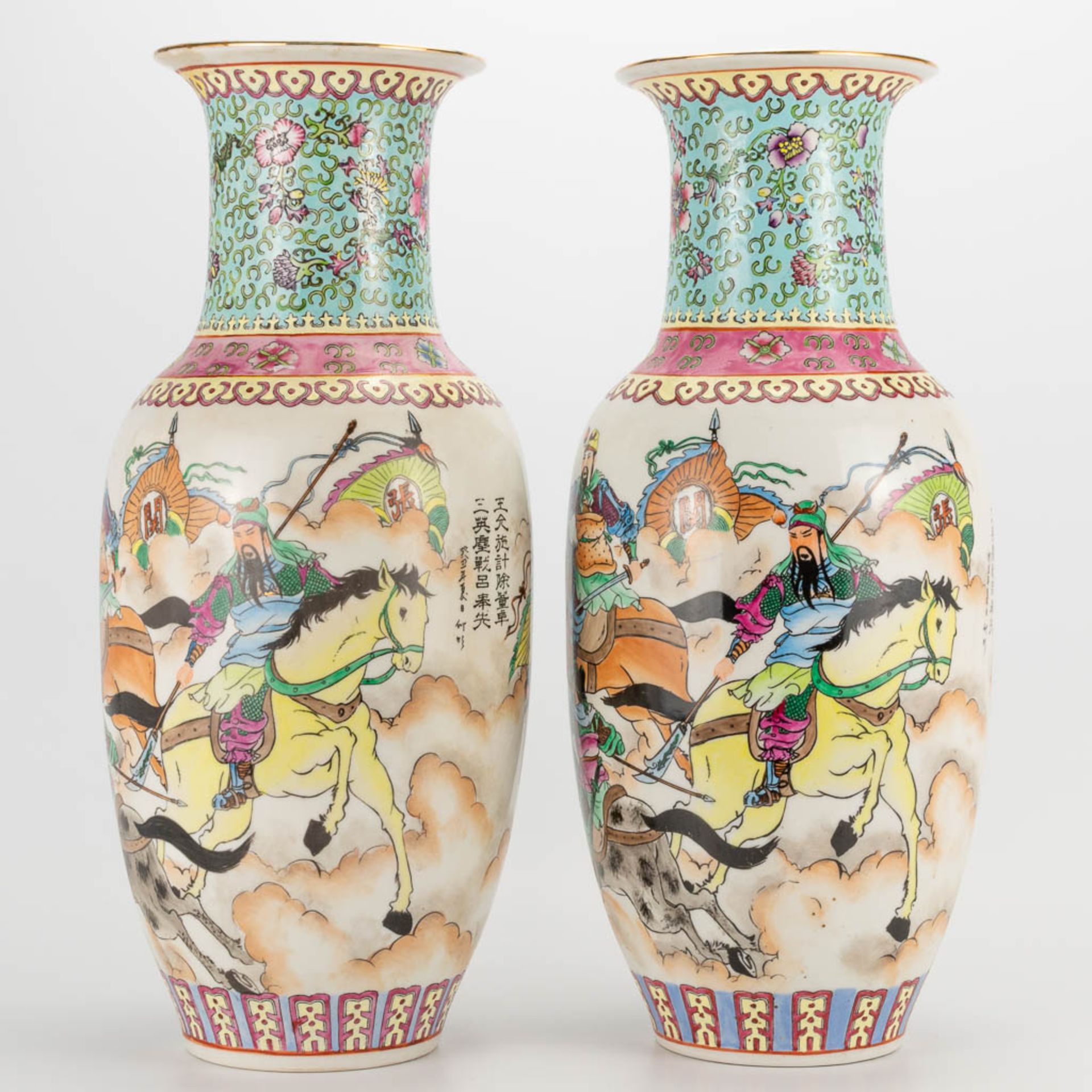A pair of vases made of Chinese porcelain with decors of knights. 20th century. (46 x 18 cm) - Image 12 of 27