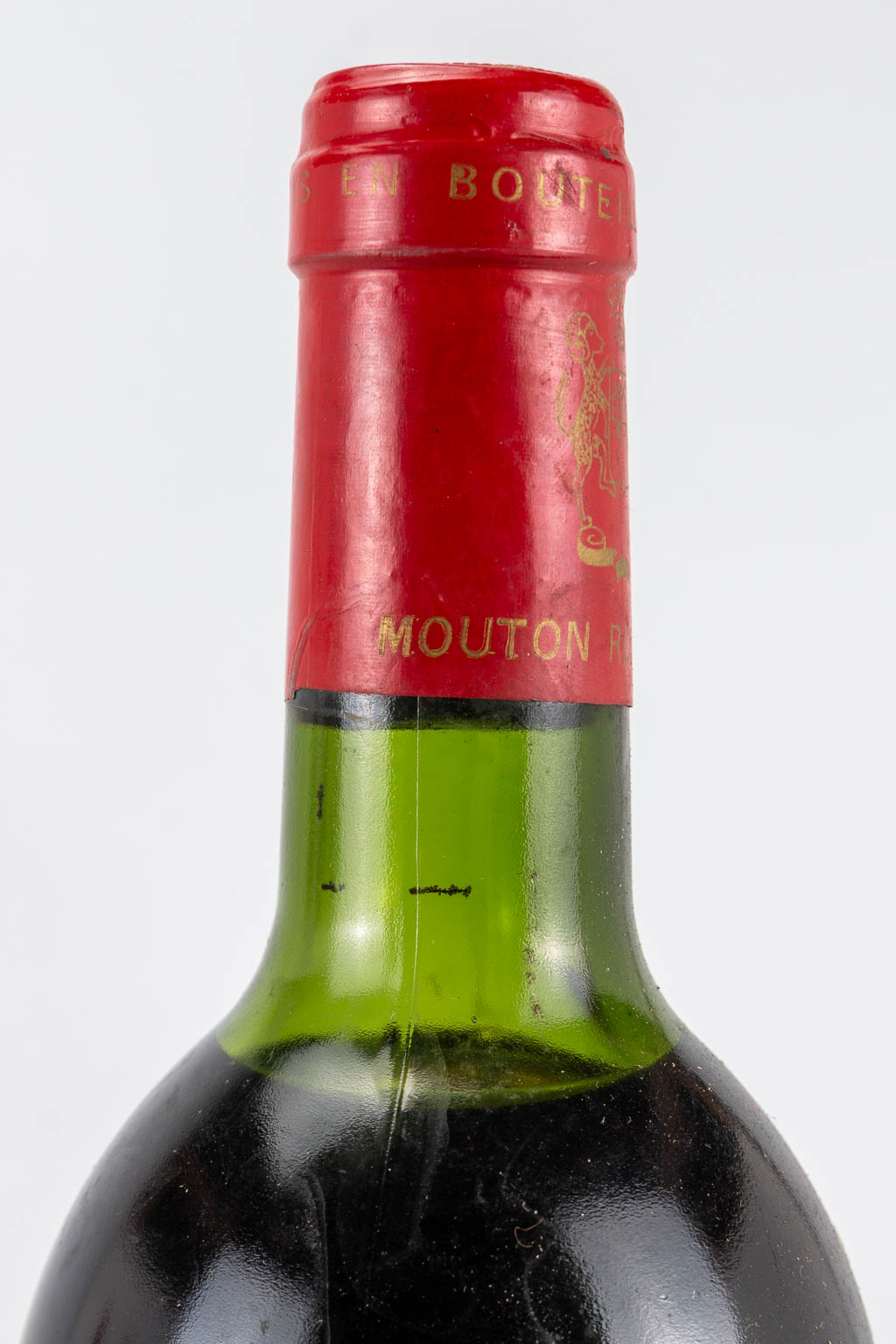 A collection of 4 bottles of Chateau Mouton Rothschild 1975, with labels made by Andy Warhol. (30 x - Image 4 of 13