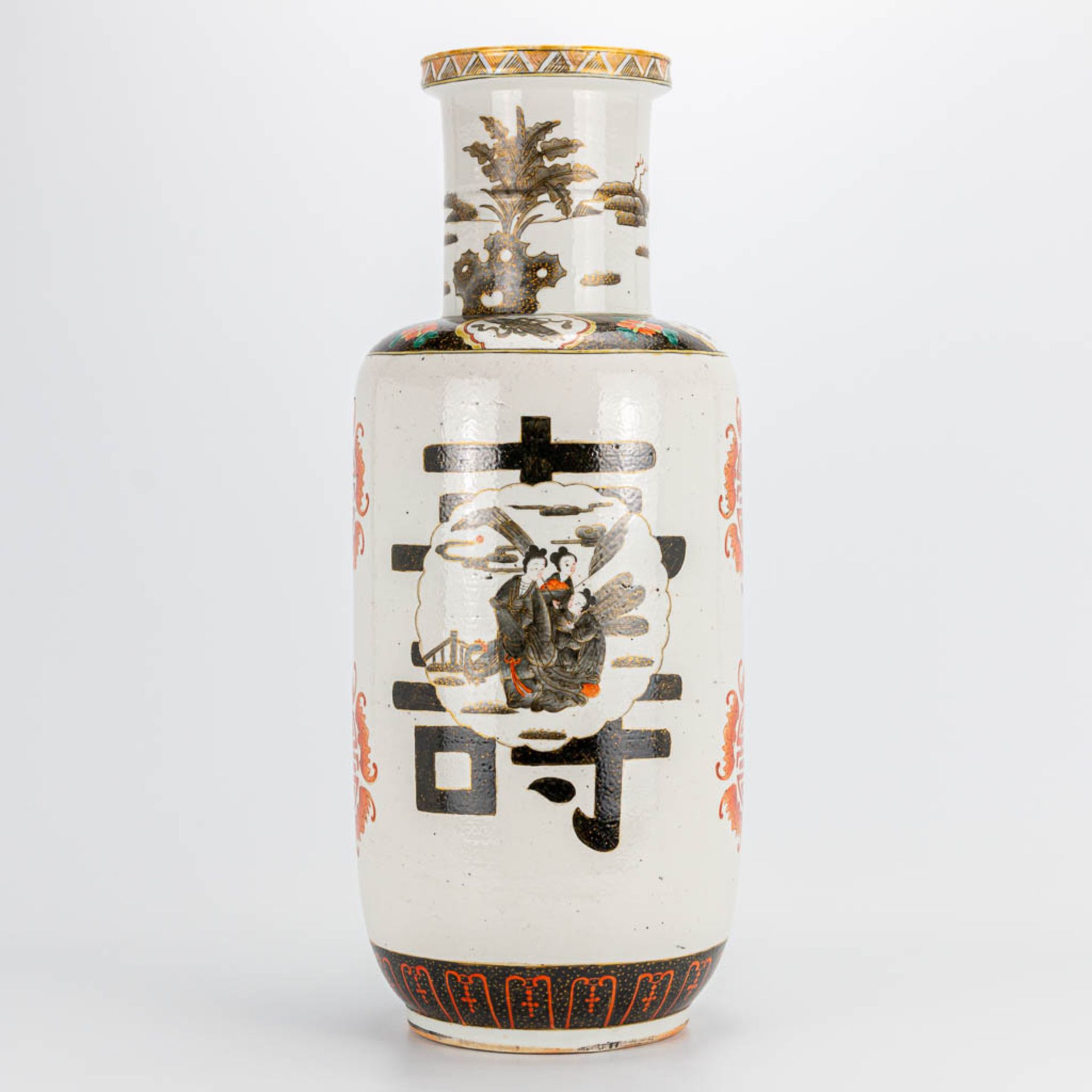 A Chinese vase with decor of wise men and calligraphic texts. 19th/20th century. (54 x 21 cm) - Image 5 of 21