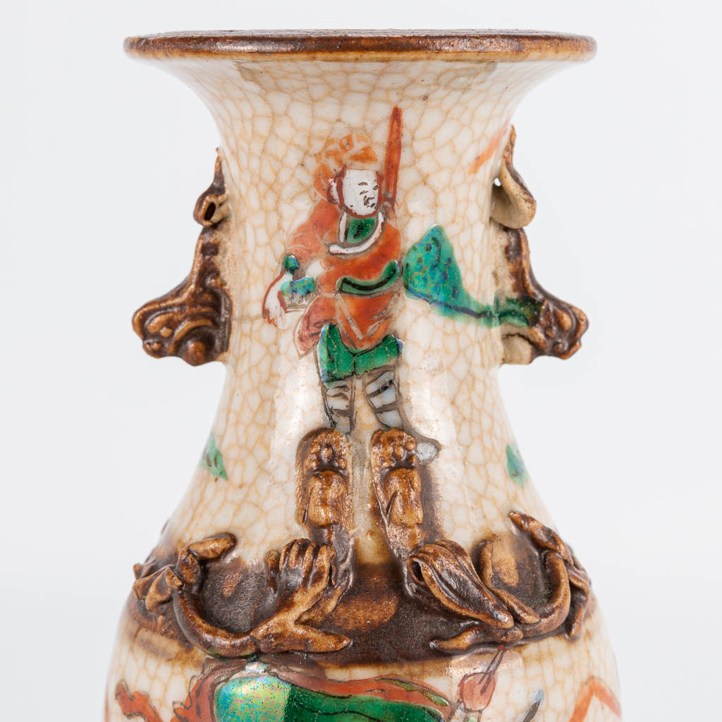 A pair of small Chinese vases Nanking with warrior decor. 19th/20th century. (19 x 8 cm) - Image 12 of 20