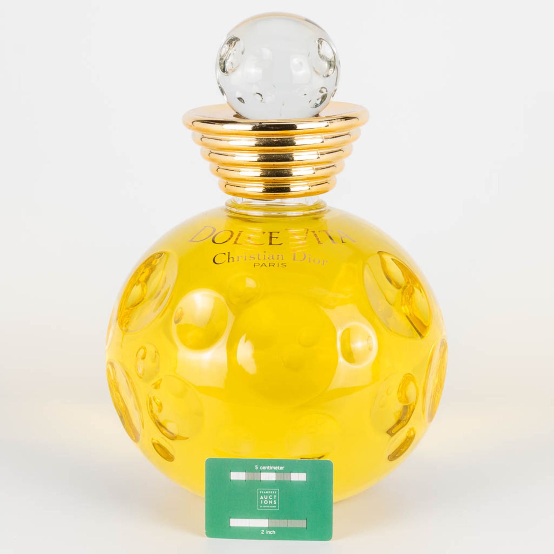 A large Dummy Perfume bottle 'La Dolce Vita' by Christian Dior. (35 x 24 cm) - Bild 2 aus 9