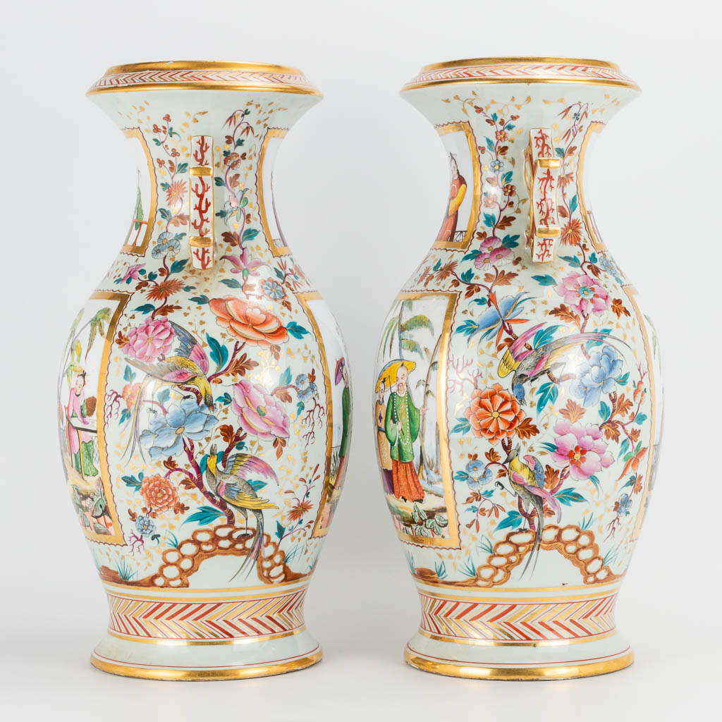 A pair of vases made of porcelain and decorated with flowers, birds, children and emperors. 19th/20t - Image 11 of 22