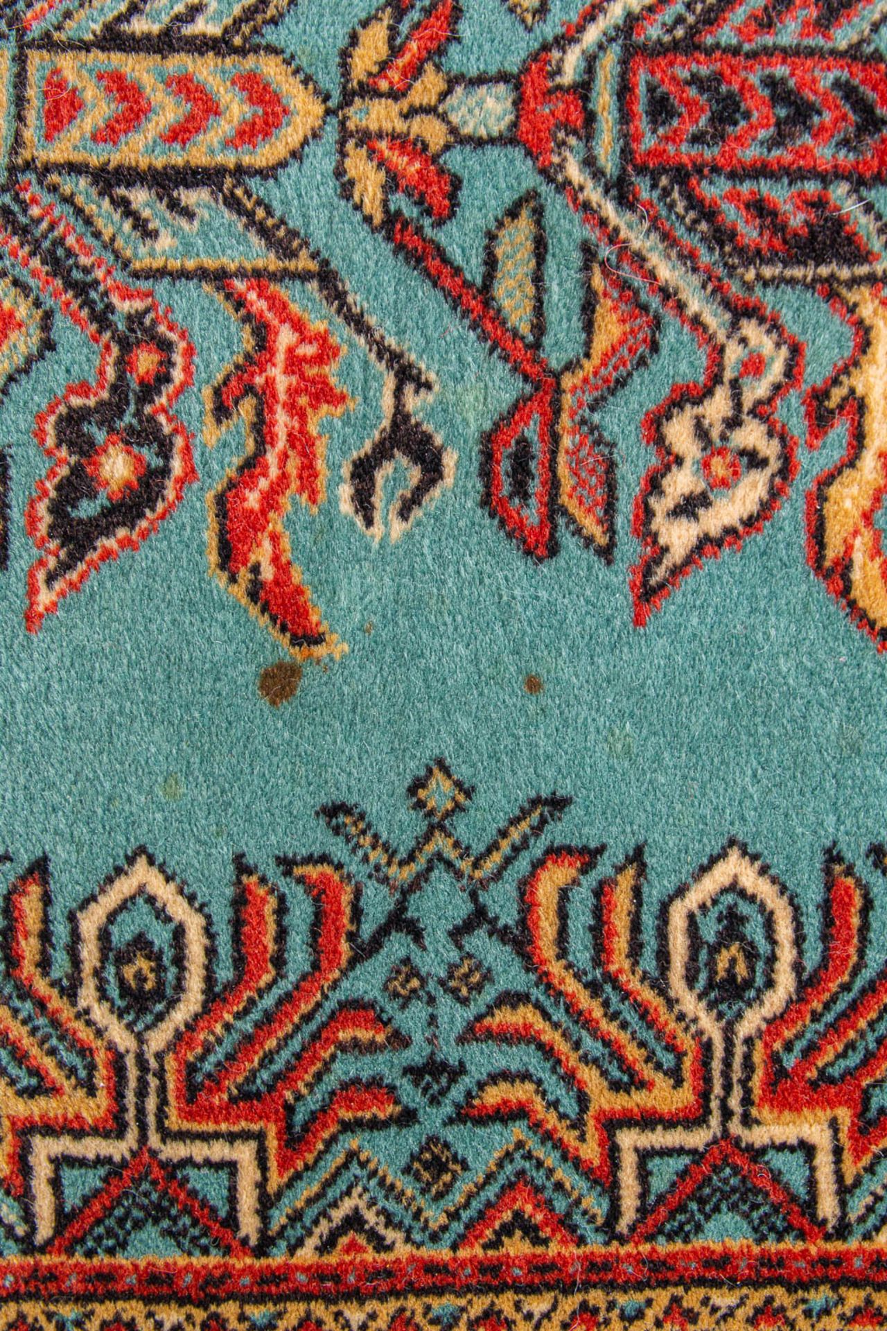 A set of 3 identical, Oriental carpets. (160 x 79 cm) - Image 3 of 8