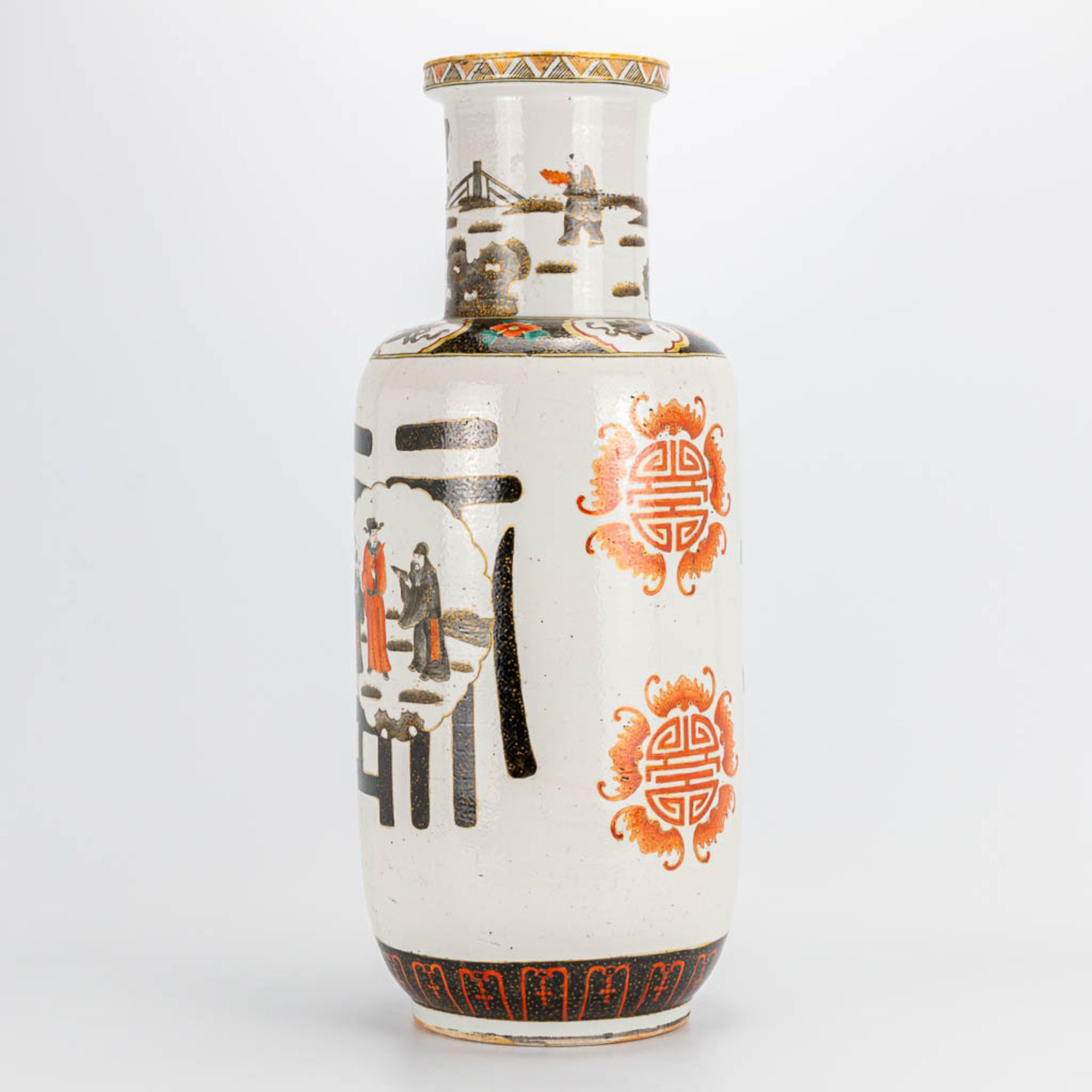 A Chinese vase with decor of wise men and calligraphic texts. 19th/20th century. (54 x 21 cm) - Image 9 of 21