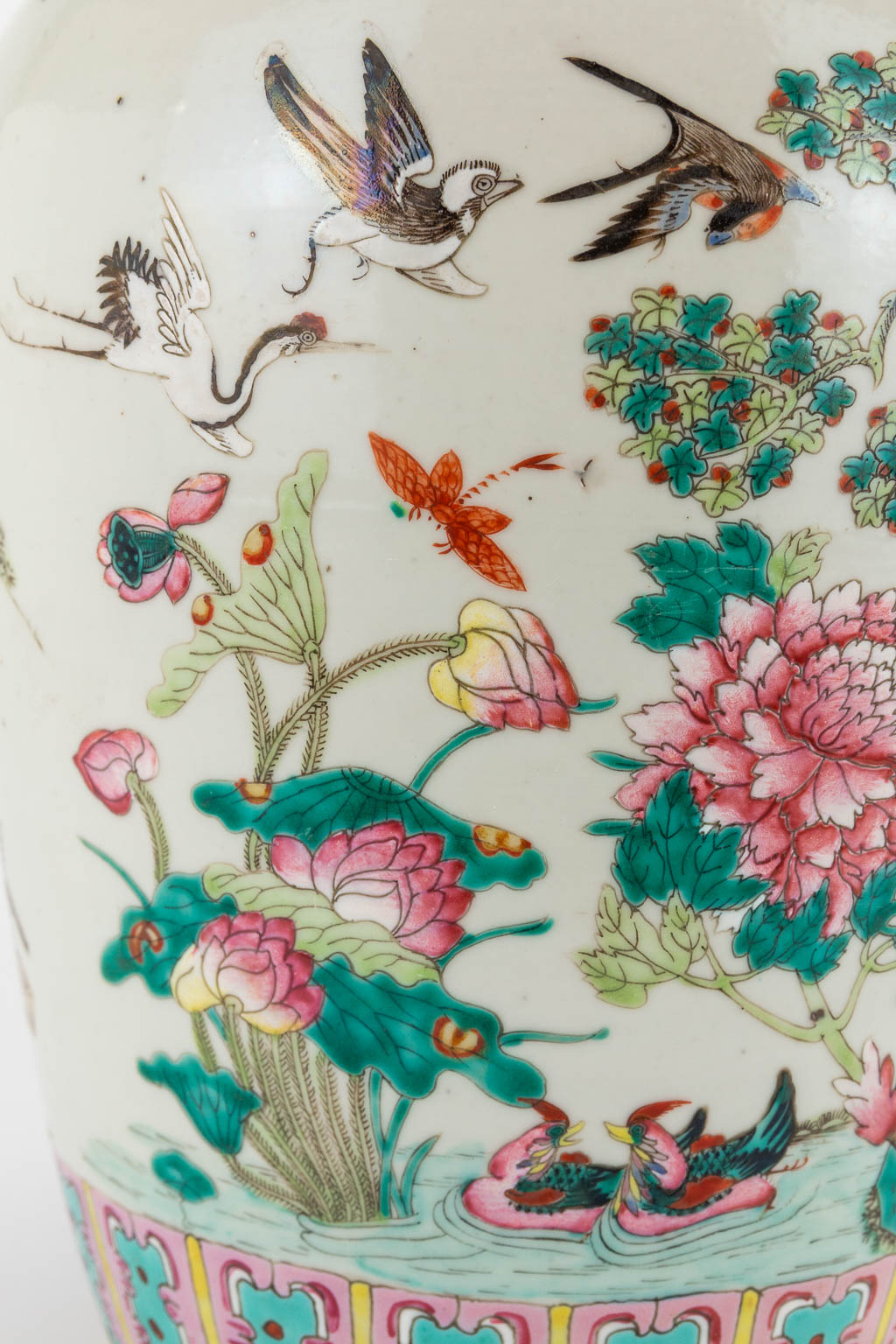 A Chinese porcelain ginger jar with decors of phoenixes and birds, playing children and wise men. 19 - Image 18 of 18