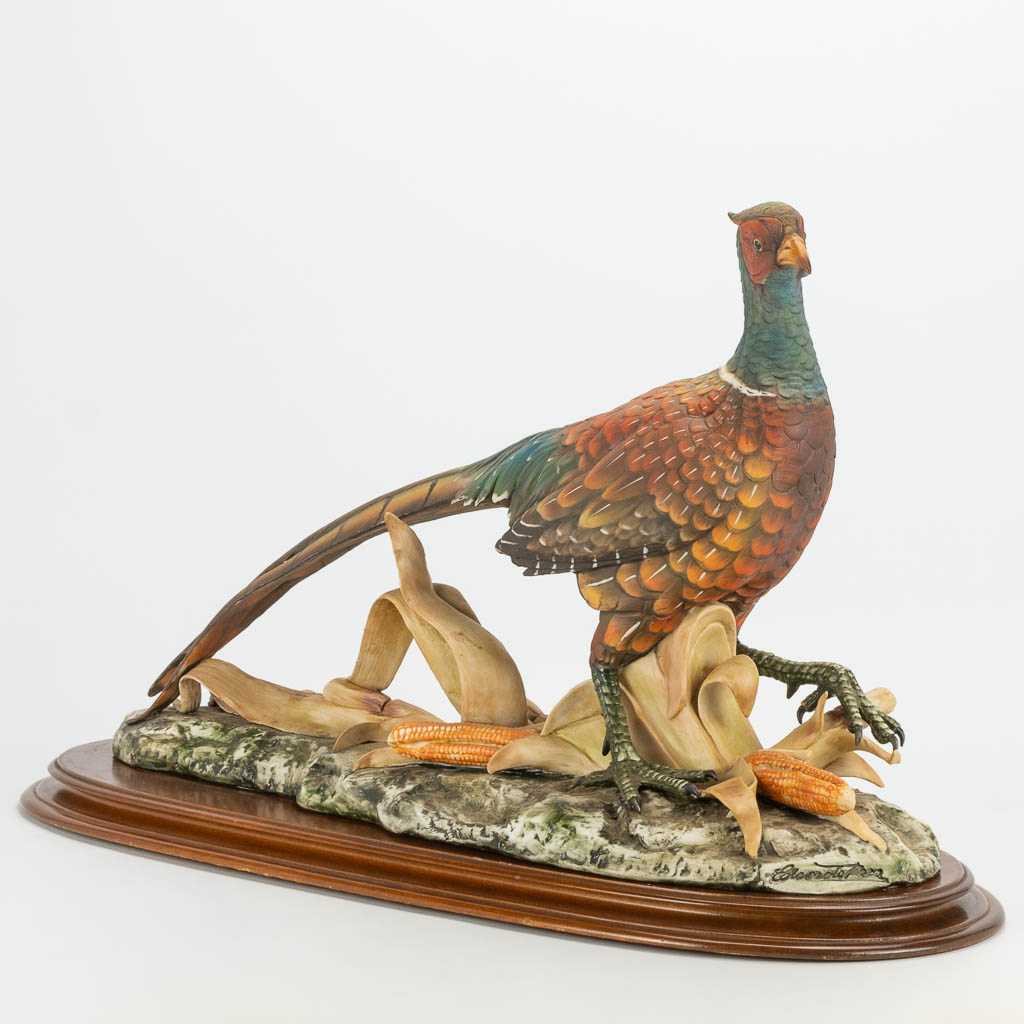 A Capodimonte porcelain figurine of a pheasant marked Edoardo Tasca. 616/1000. (36 x 59 x 35 cm) - Image 5 of 22
