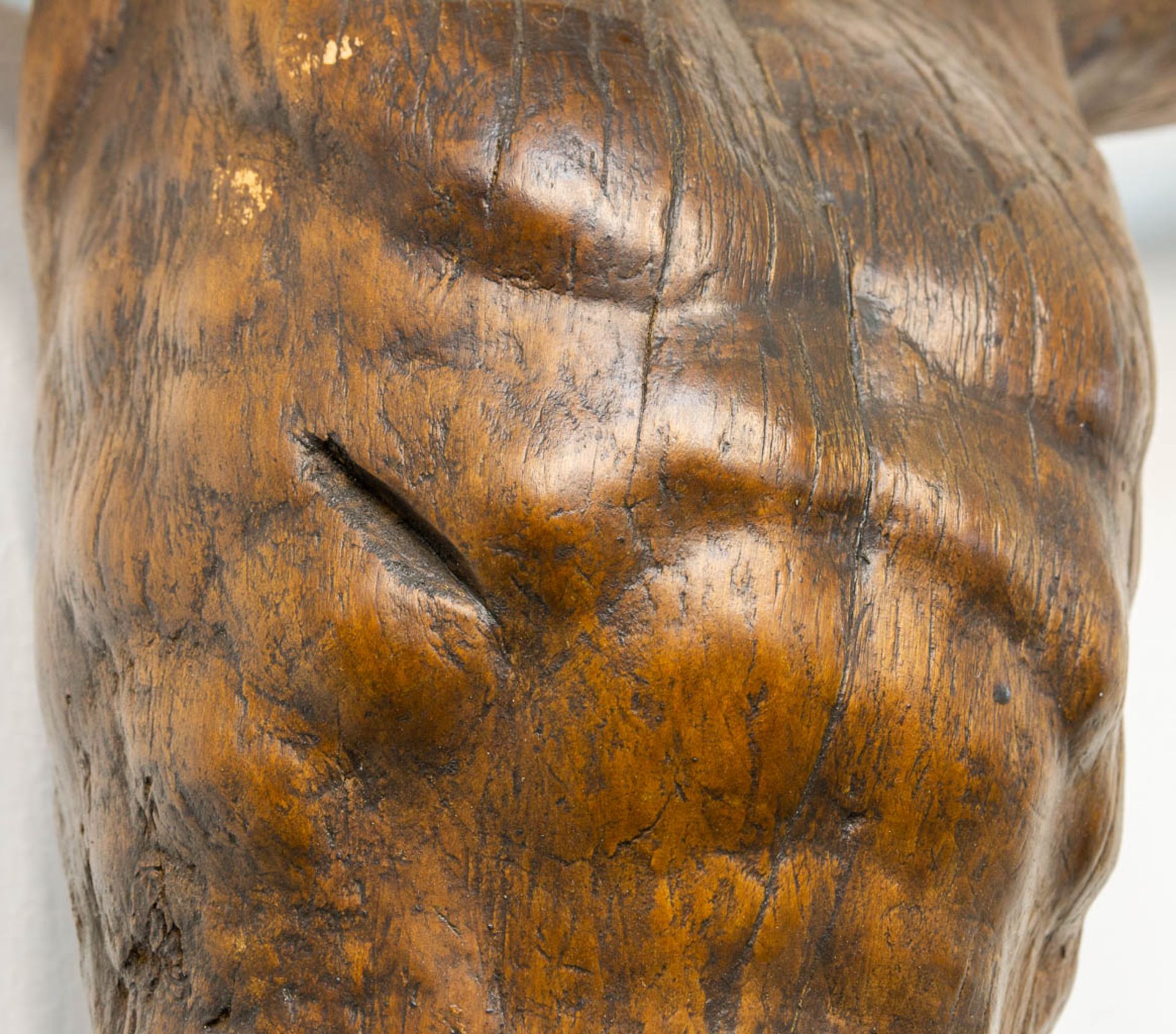 A wood sculptured corpus figurine, 17th/18th century. (16 x 80 x 100 cm) - Bild 13 aus 13