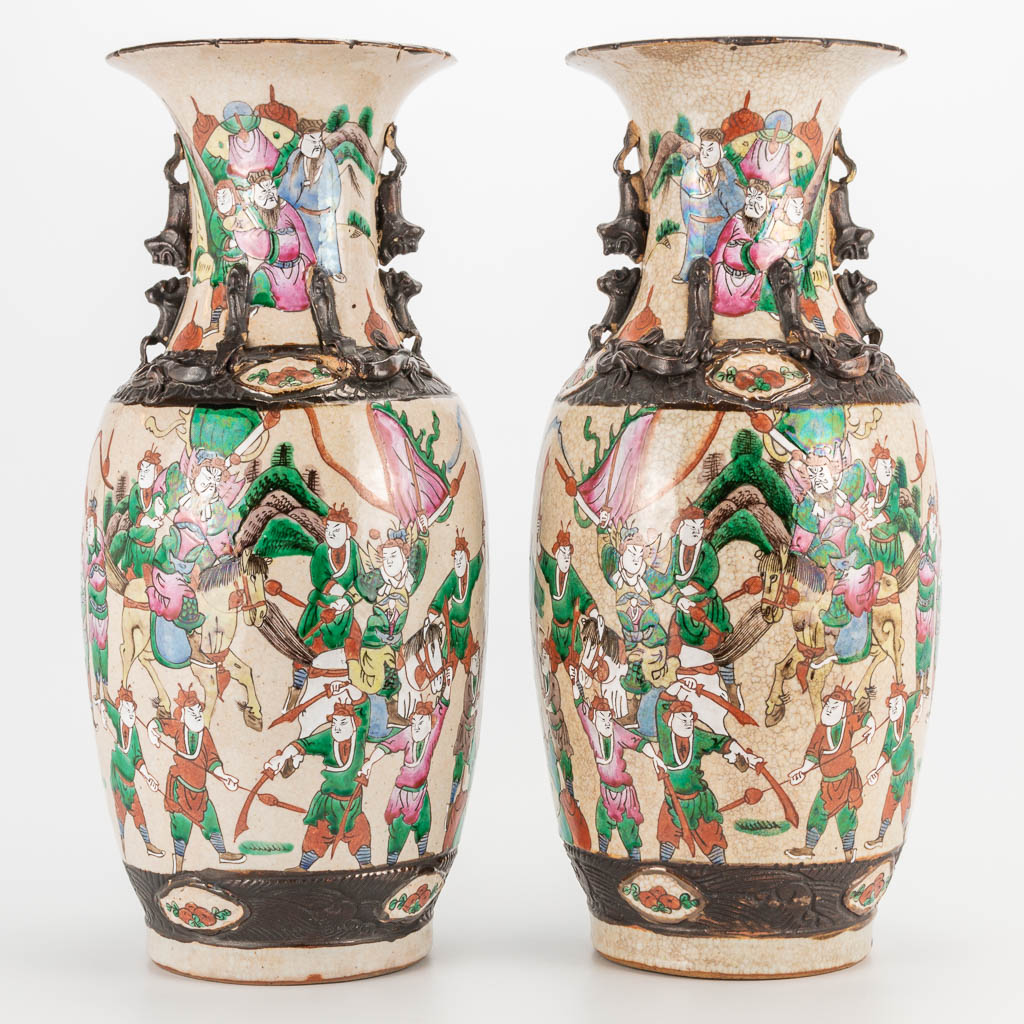 A pair of Nanking Chinese porcelain vases. (46 x 20 cm) - Image 6 of 25
