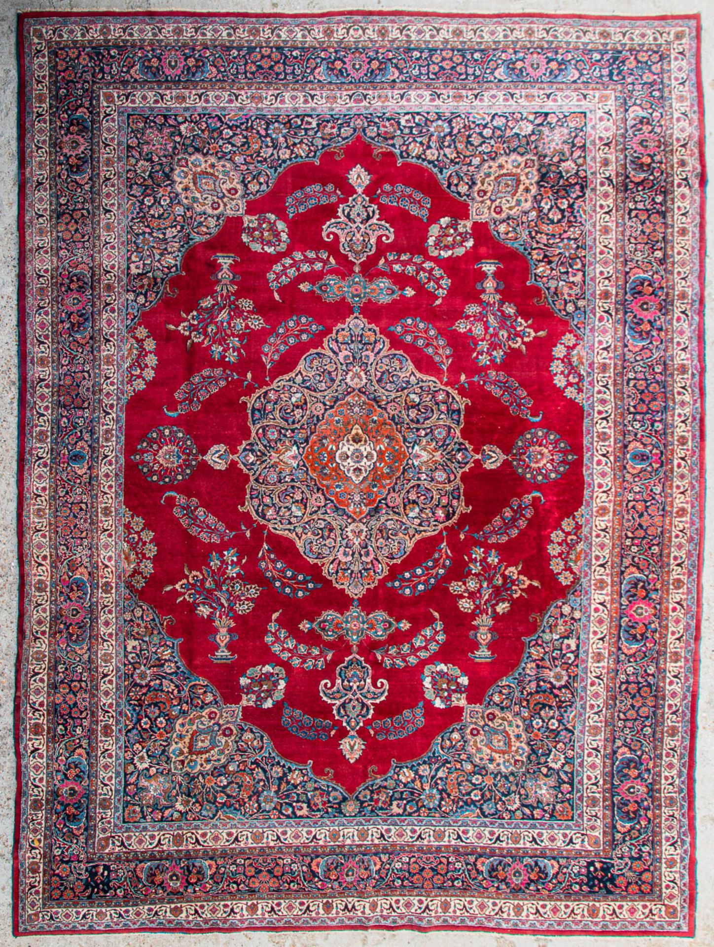 A large Oriental hand-made carpet. Kachan. (414 x 305) (305 x 414 cm)