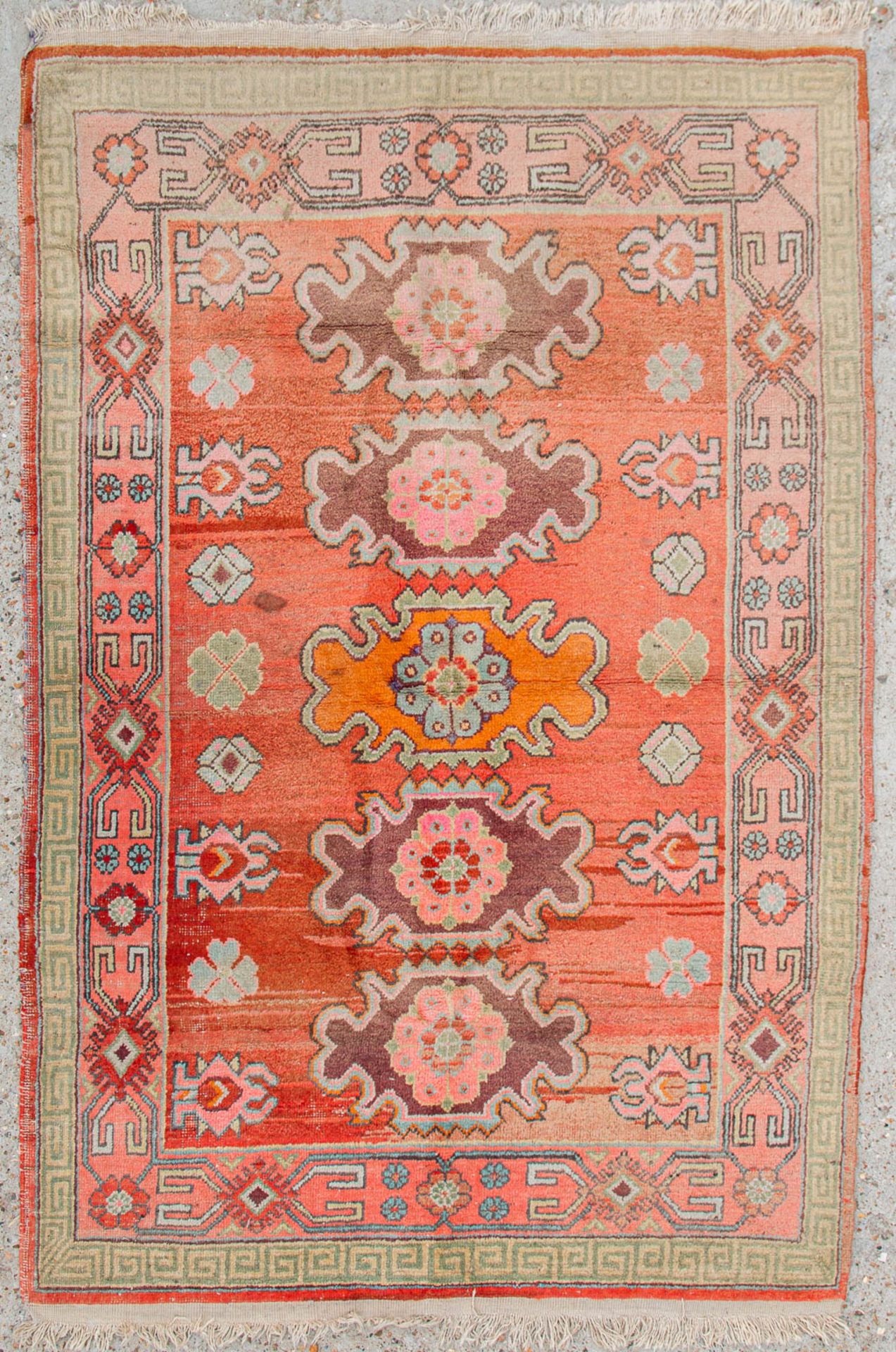 An Oriental hand-made carpet, Samarkand (200 x 135) (200 x 135 cm)