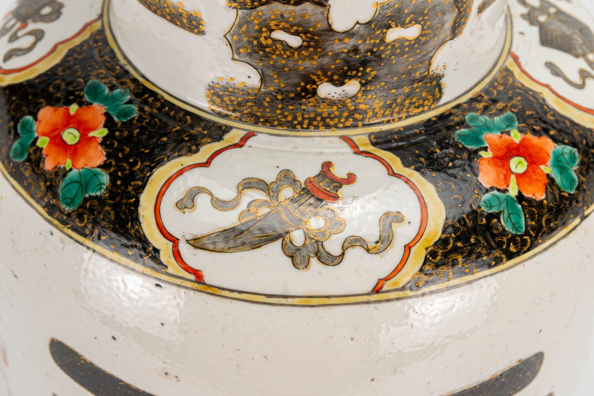 A Chinese vase with decor of wise men and calligraphic texts. 19th/20th century. (54 x 21 cm) - Image 21 of 21