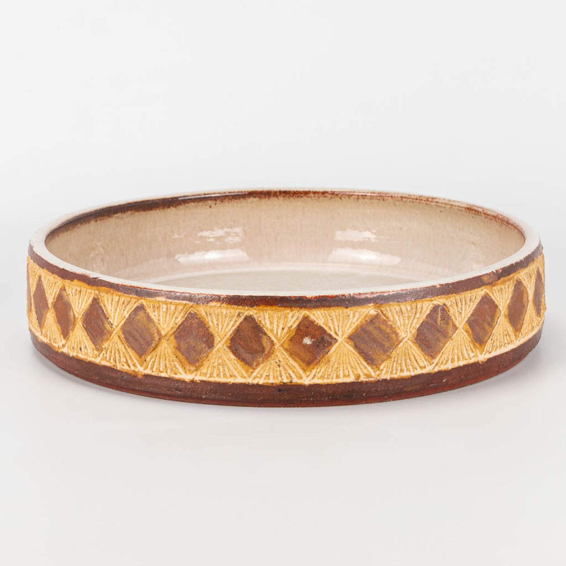 Elisabeth VANDEWEGHE (XX-XXI) A large bowl made of glazed ceramics for Perignem. Period 1970-1980. M - Bild 5 aus 12