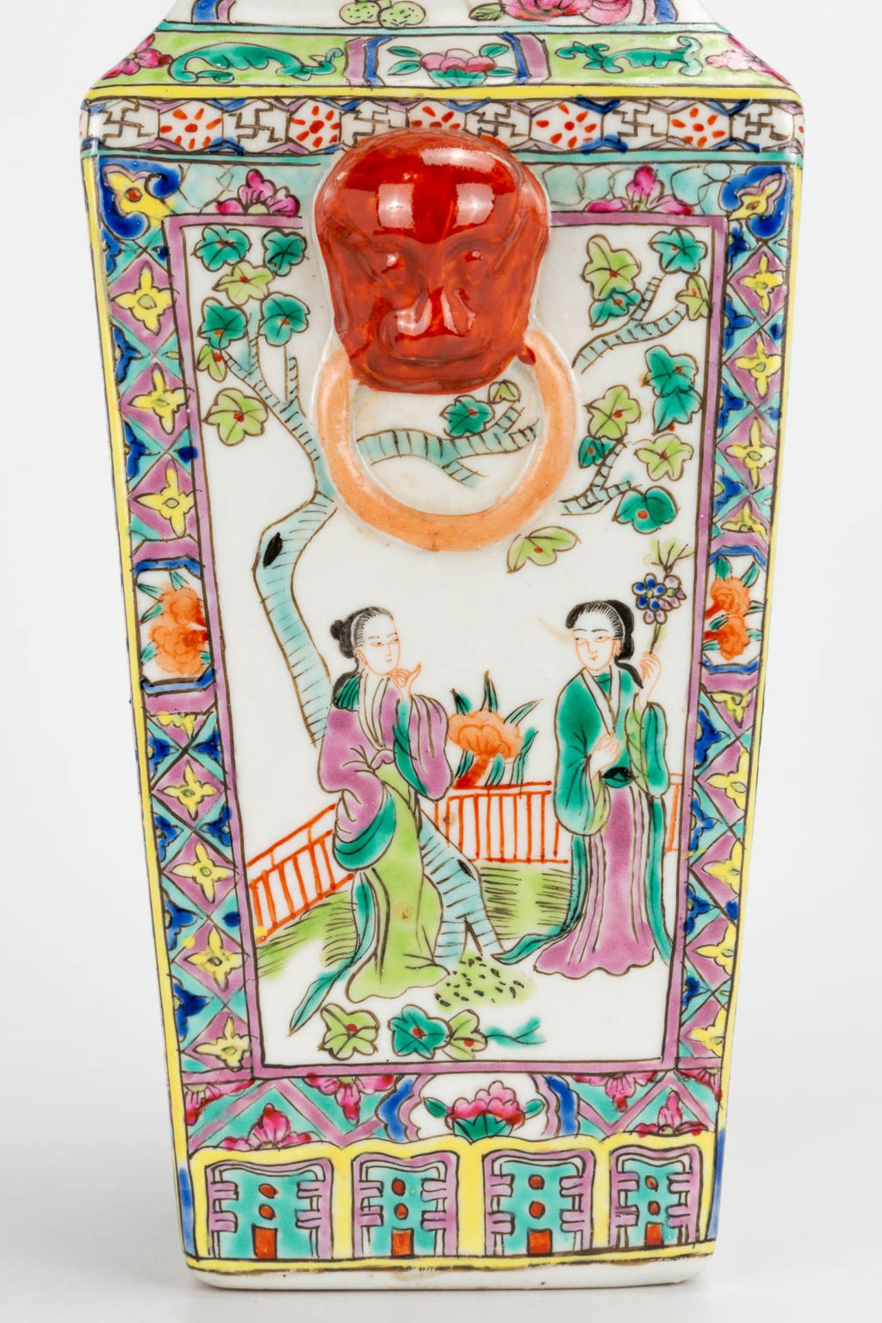 A collection of 2 Chinese vases with decor of emperors, playing children and ladies in court. 20th c - Image 25 of 29