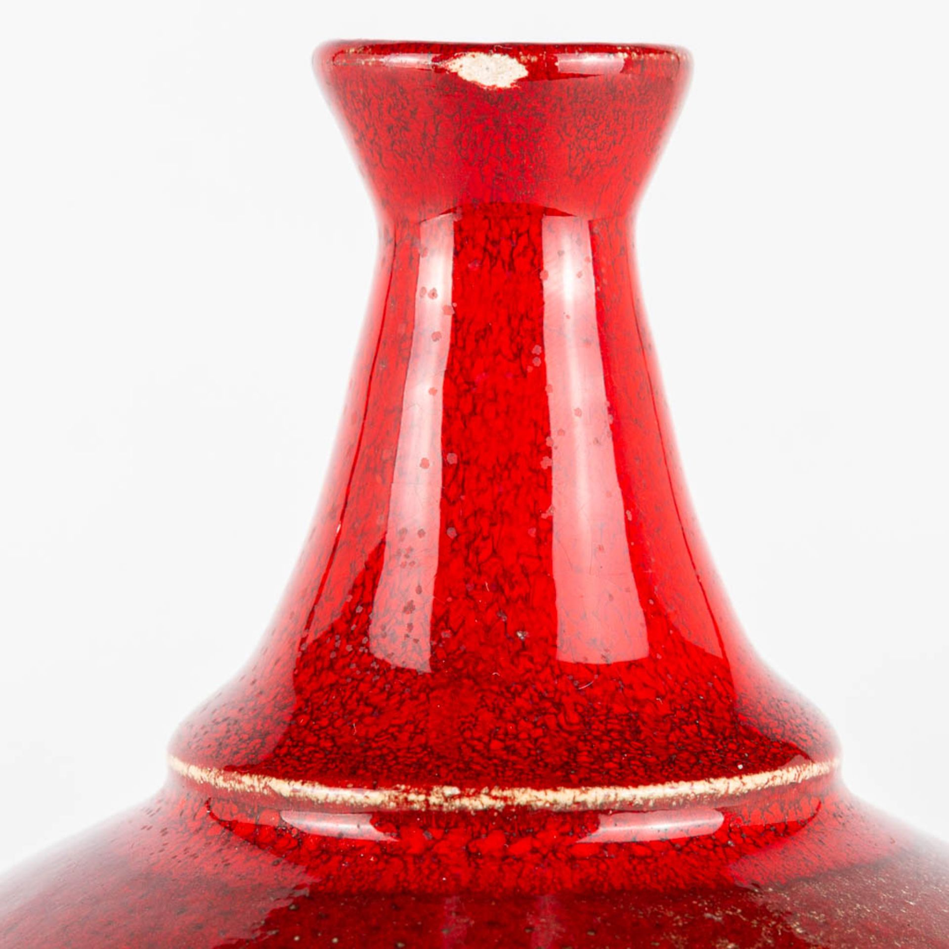 A vase made of red glazed white ceramics and probably made in Scandinavia. Period 1960-1970. (17 x 1 - Image 6 of 10