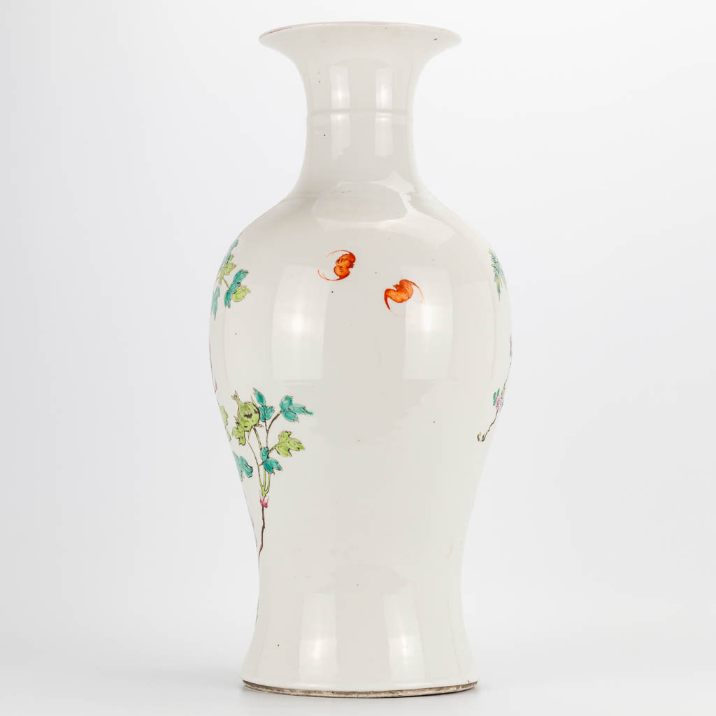 A Chinese vase with decor of peonies and birds. 19th/20th century. (46 x 20 cm) - Image 4 of 16