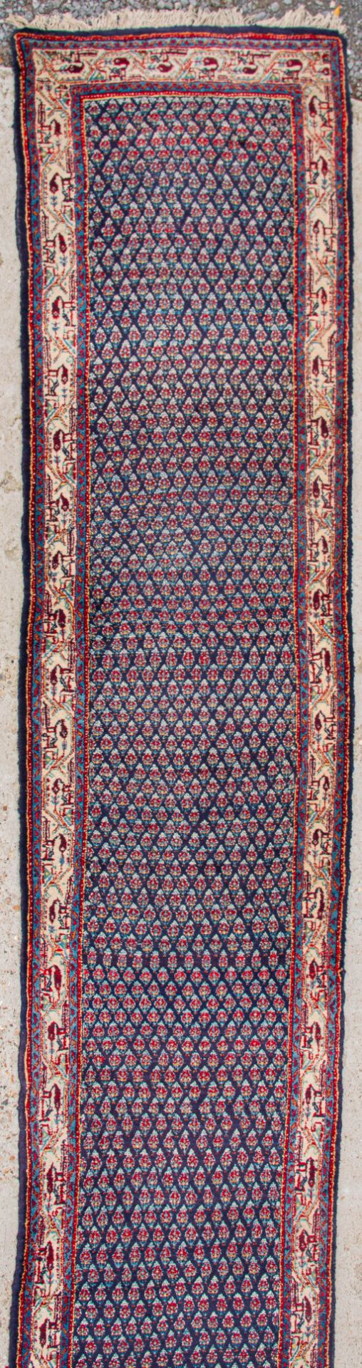 An Oriental hand-made runner carpet. Hamadan. (623 x 80 cm) - Image 6 of 7