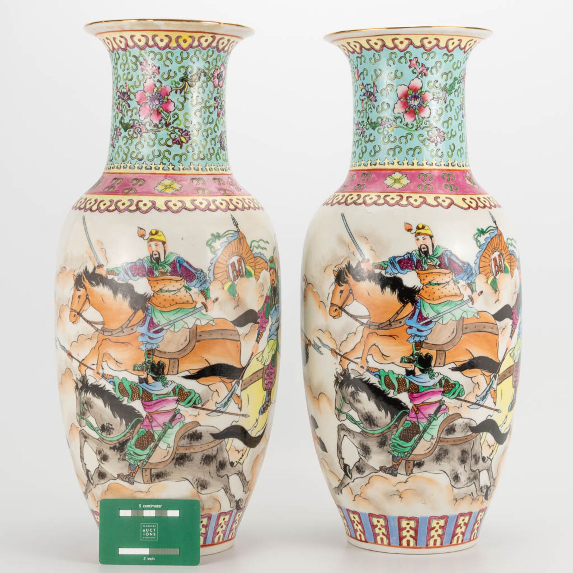 A pair of vases made of Chinese porcelain with decors of knights. 20th century. (46 x 18 cm) - Image 14 of 27