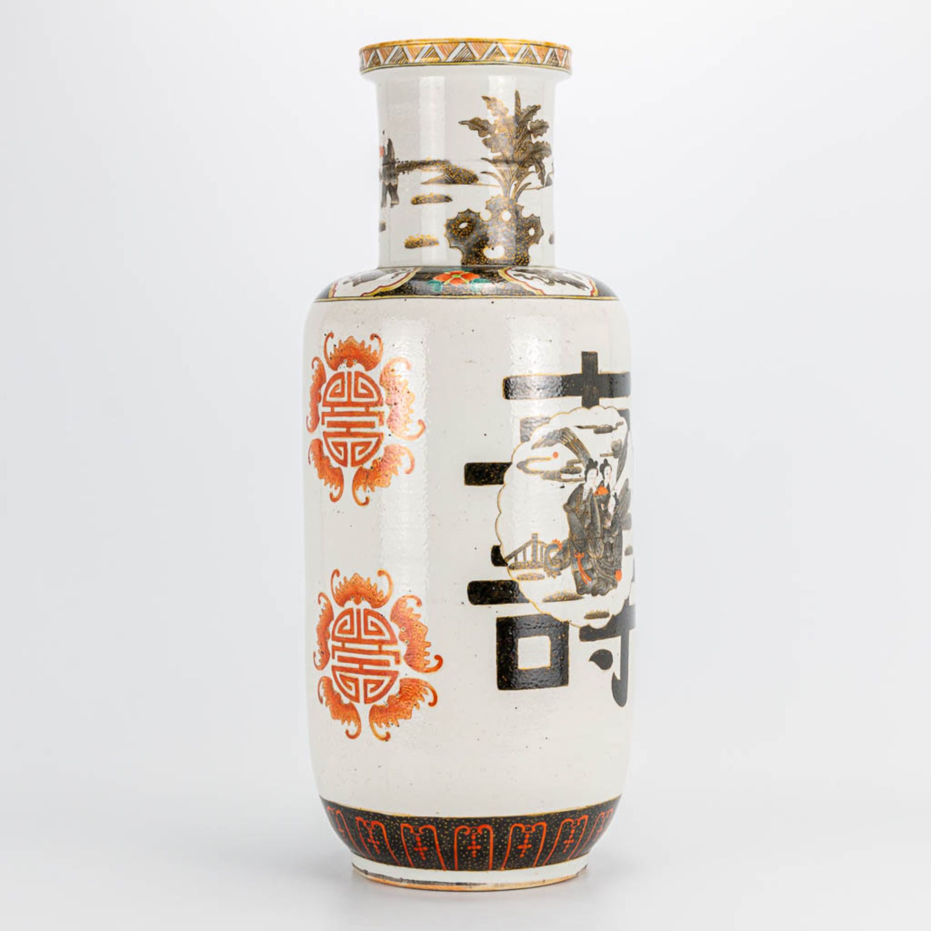 A Chinese vase with decor of wise men and calligraphic texts. 19th/20th century. (54 x 21 cm) - Image 4 of 21