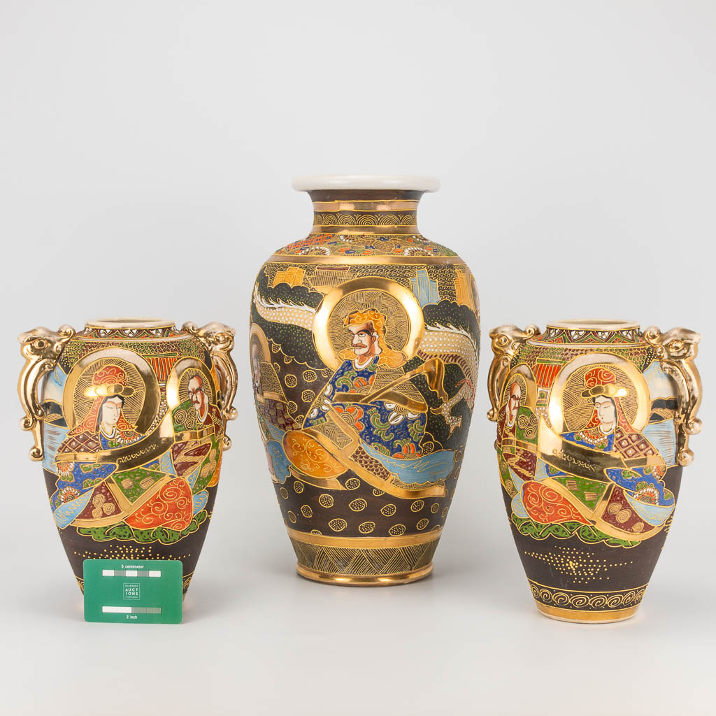 A collection of 3 Satsuma vases made in Japan. One vase and a pair. (38 x 21 cm) - Image 7 of 28