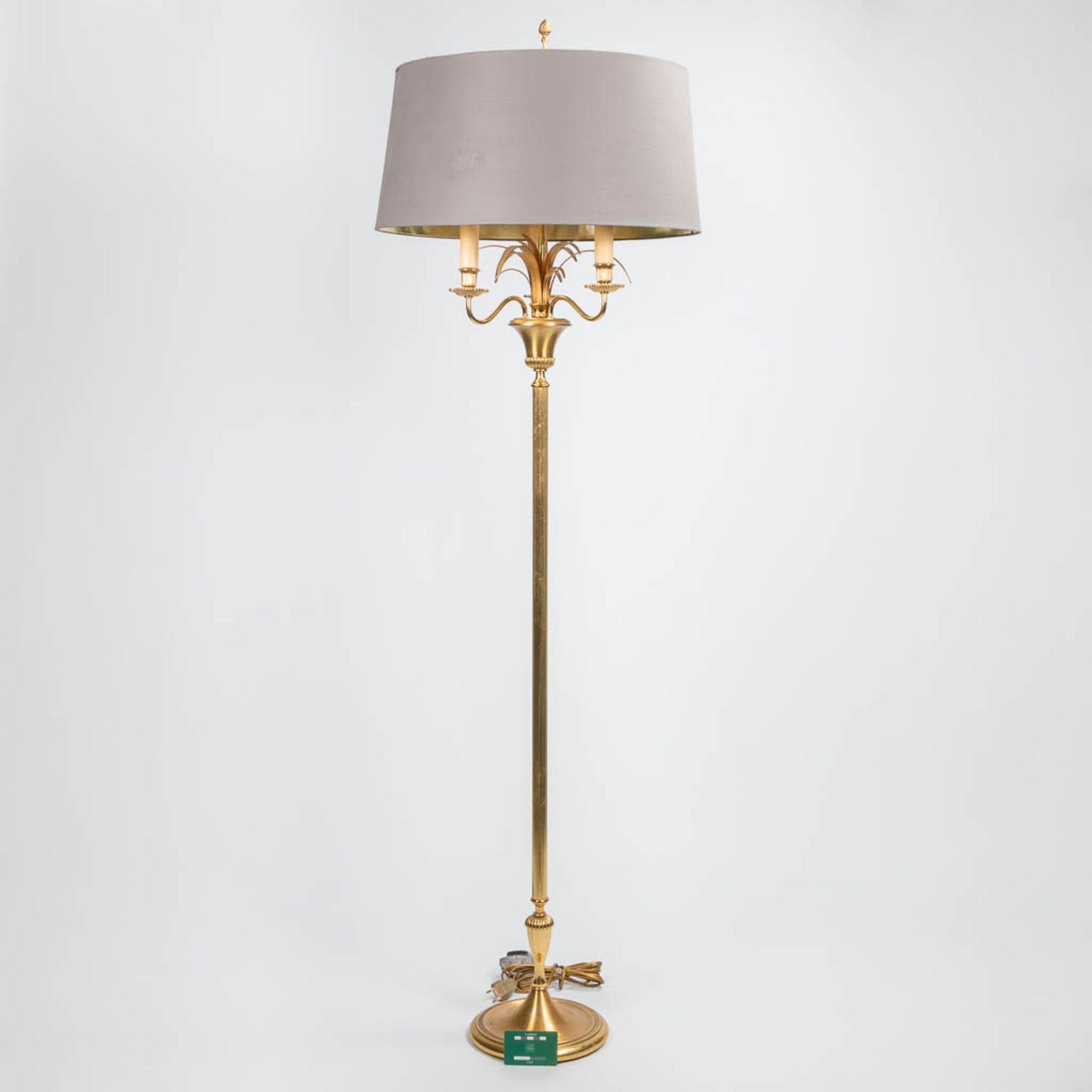 A standing lamp made in Hollywood Regency style. Around 1970. (163 x 34 cm) - Bild 2 aus 13