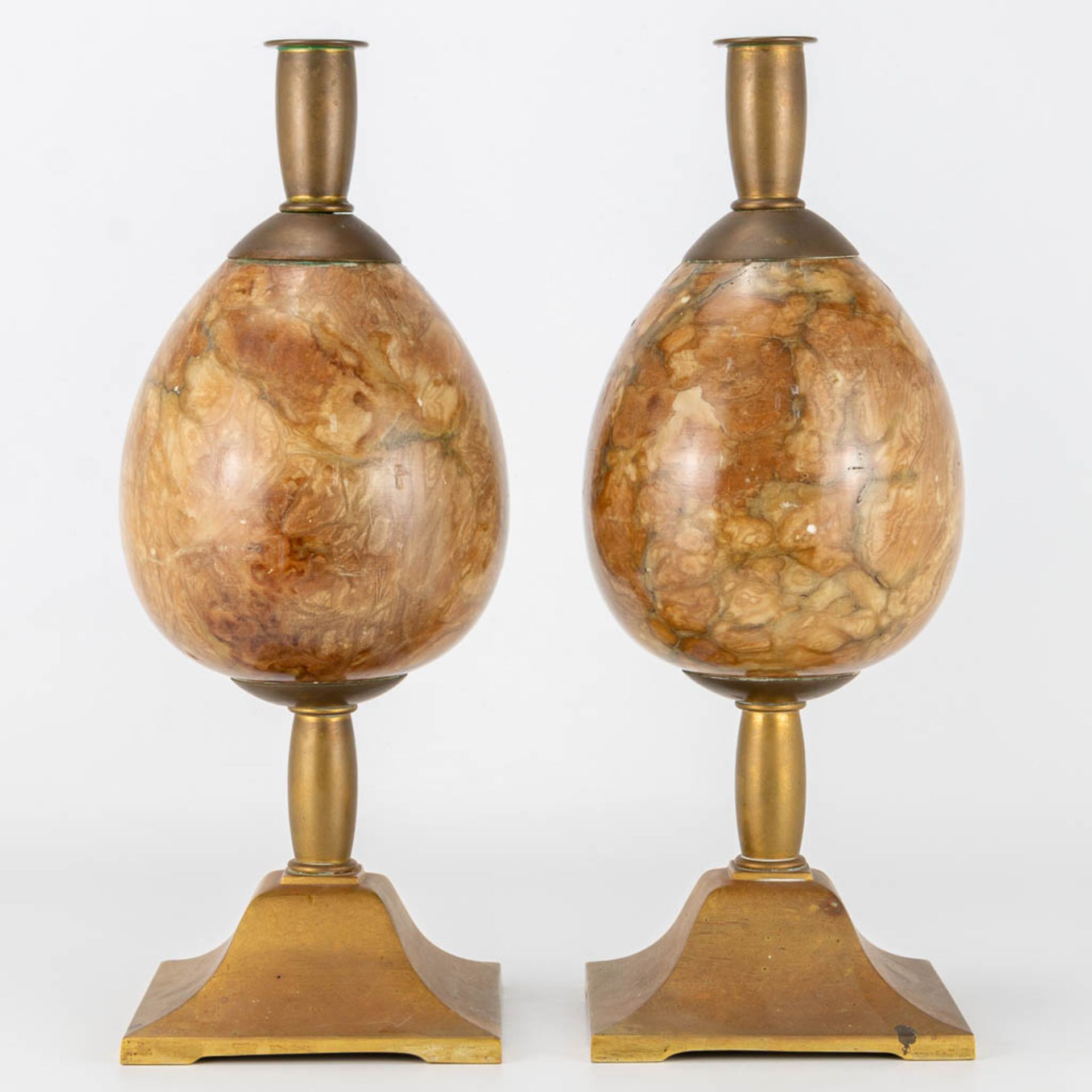 A pair mid-century candlesticks made of copper with an marble egg. (12 x 12 x 33 cm) - Image 8 of 14