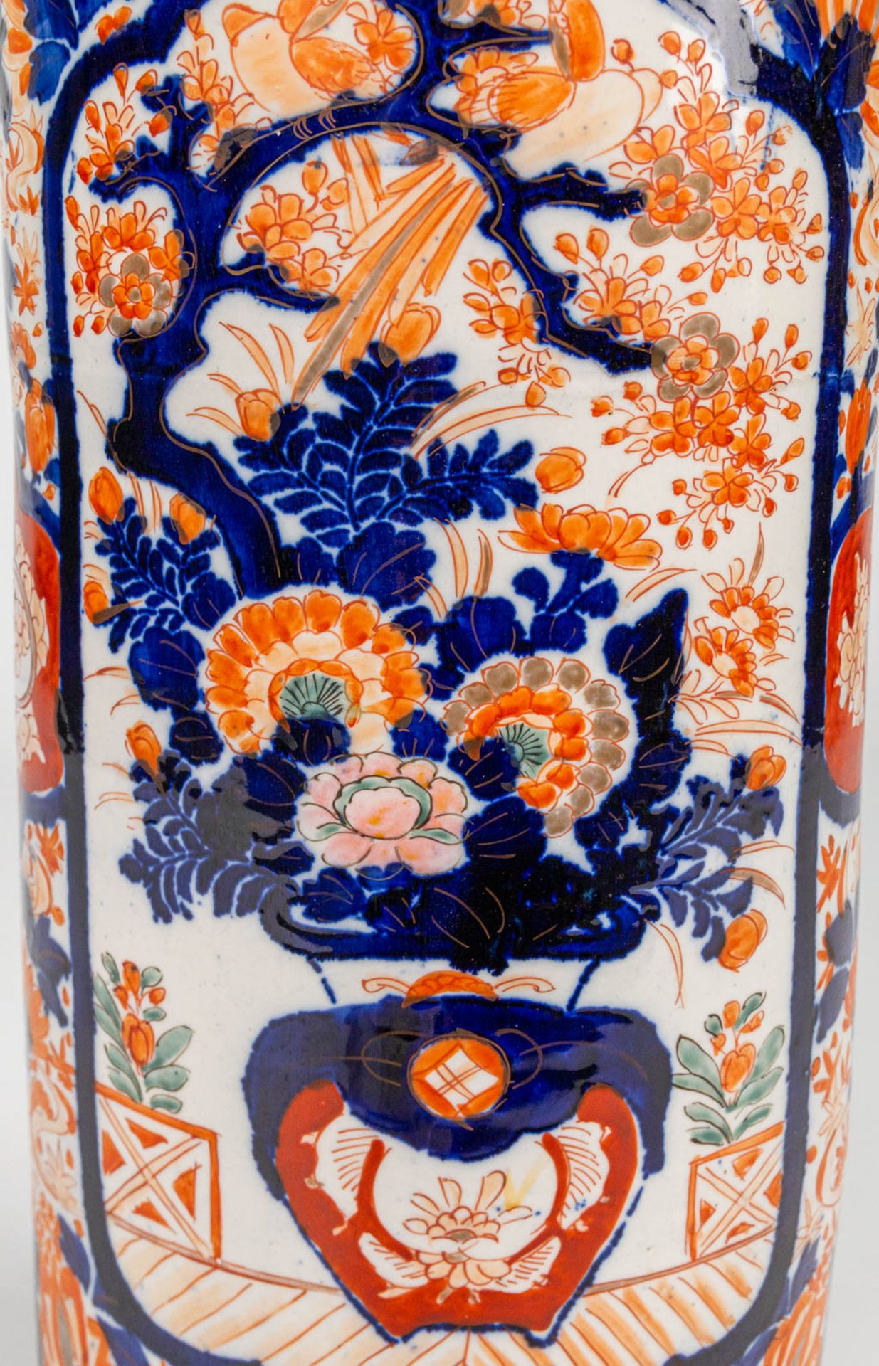 An Imari umbrella stand, vase made of porcelain in Japan. 19th/20th century. (61 x 22 cm) - Image 17 of 17