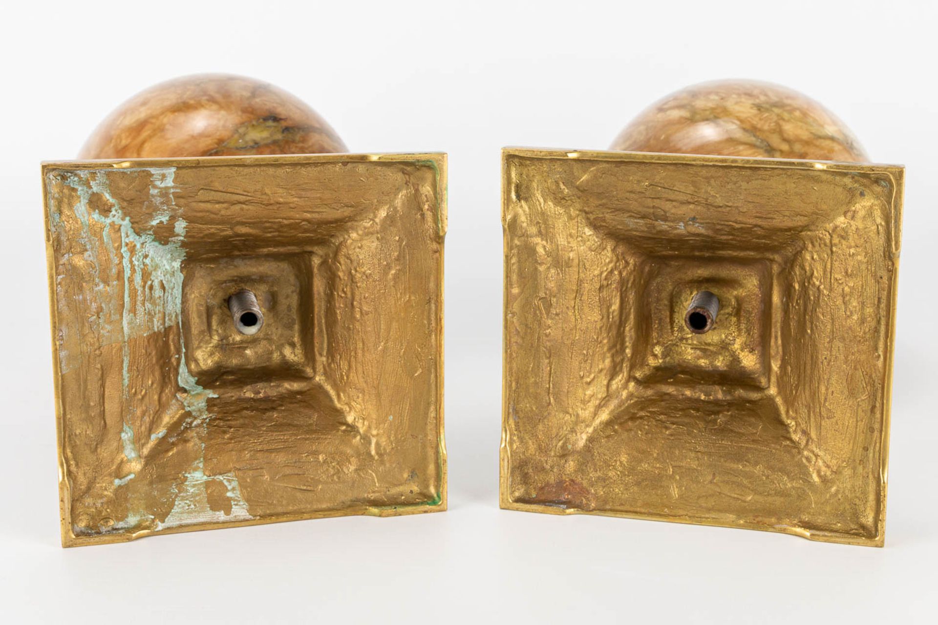 A pair mid-century candlesticks made of copper with an marble egg. (12 x 12 x 33 cm) - Bild 11 aus 14