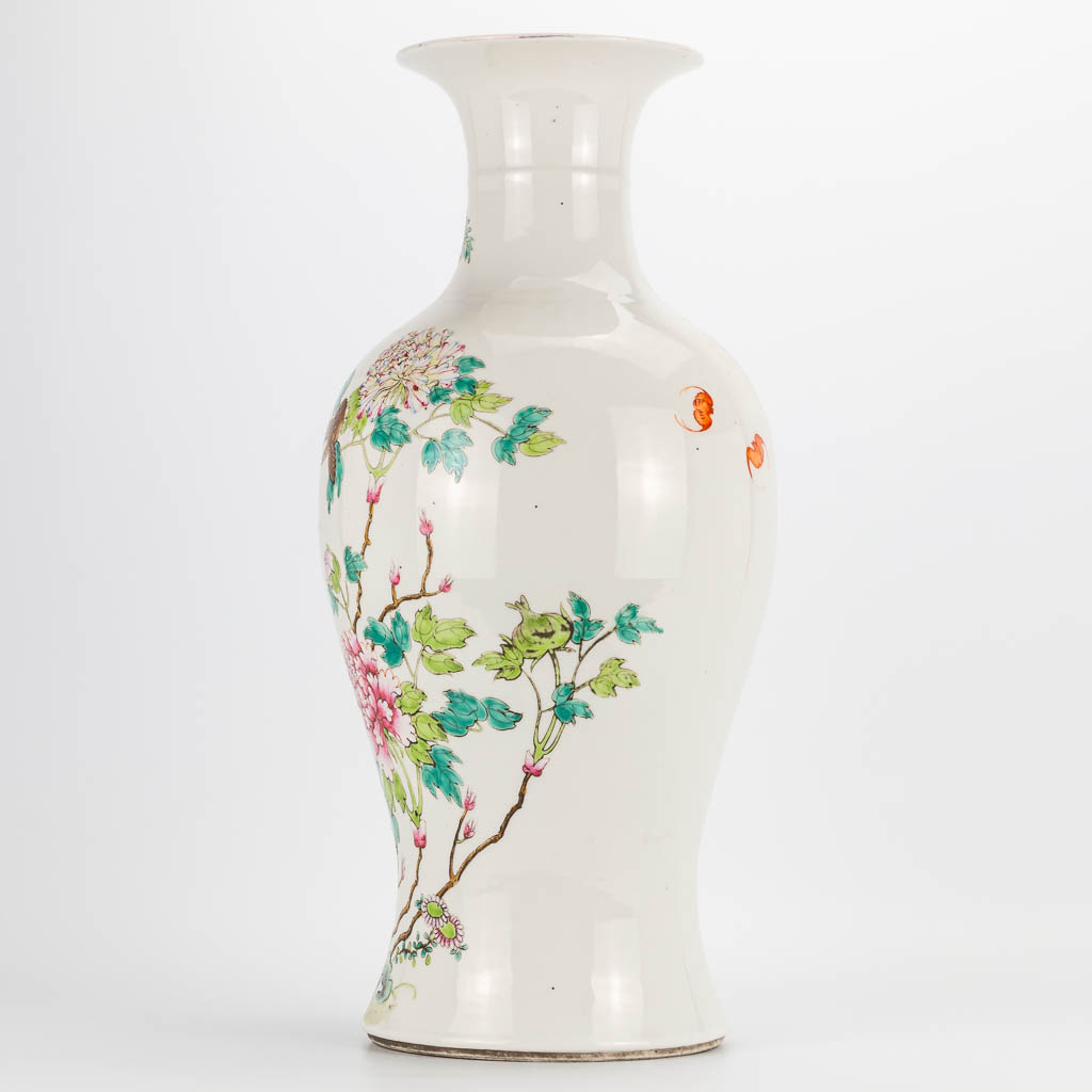 A Chinese vase with decor of peonies and birds. 19th/20th century. (46 x 20 cm) - Image 13 of 16