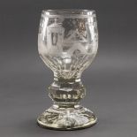 A glass with etched symbols of the freemacons, Framaconnerie, 19th century. (16 x 8 cm)