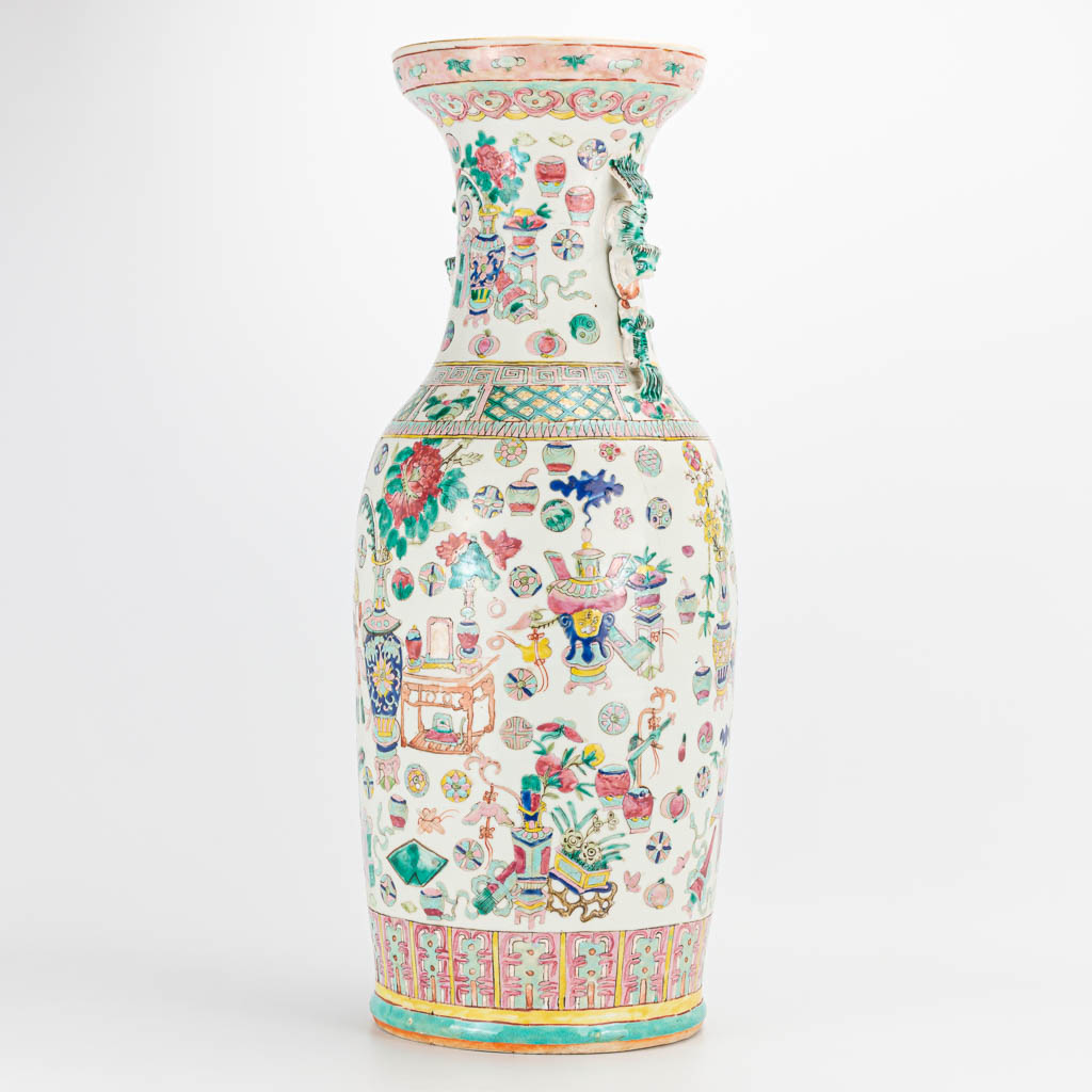 A Chinese vase with decor of antiquities. 19th/20th century. (60 x 23 cm) - Image 6 of 23