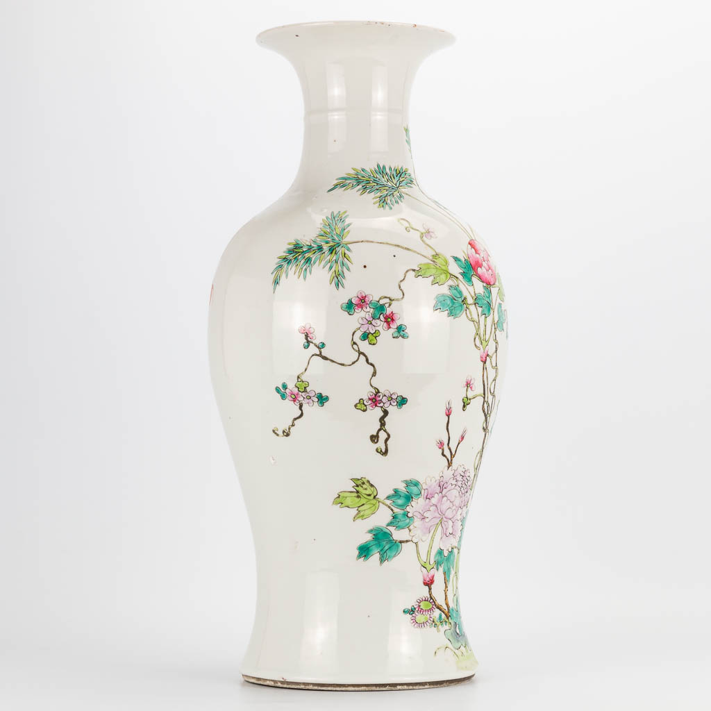 A Chinese vase with decor of peonies and birds. 19th/20th century. (46 x 20 cm) - Image 3 of 16