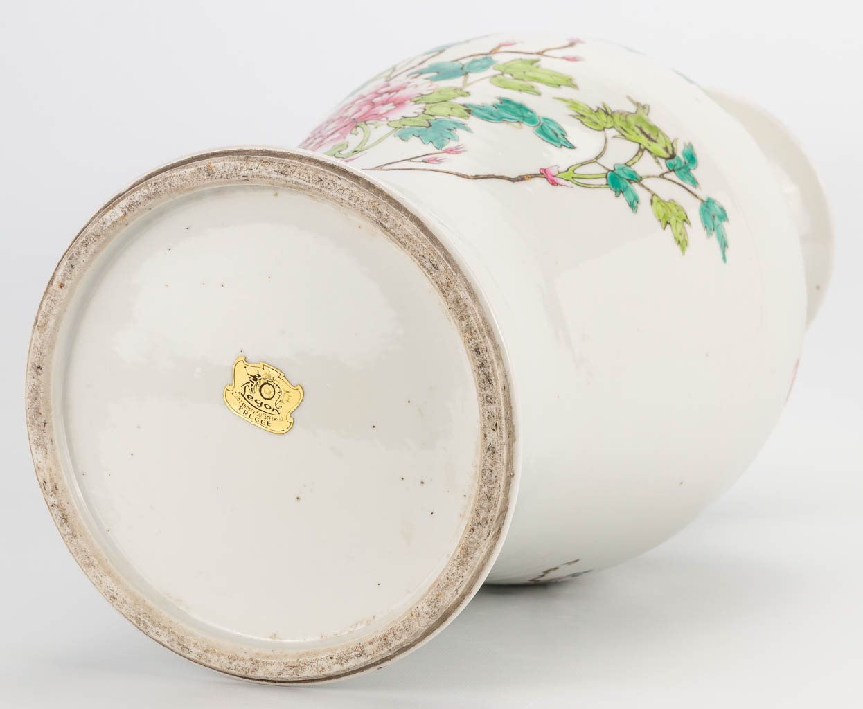 A Chinese vase with decor of peonies and birds. 19th/20th century. (46 x 20 cm) - Image 10 of 16